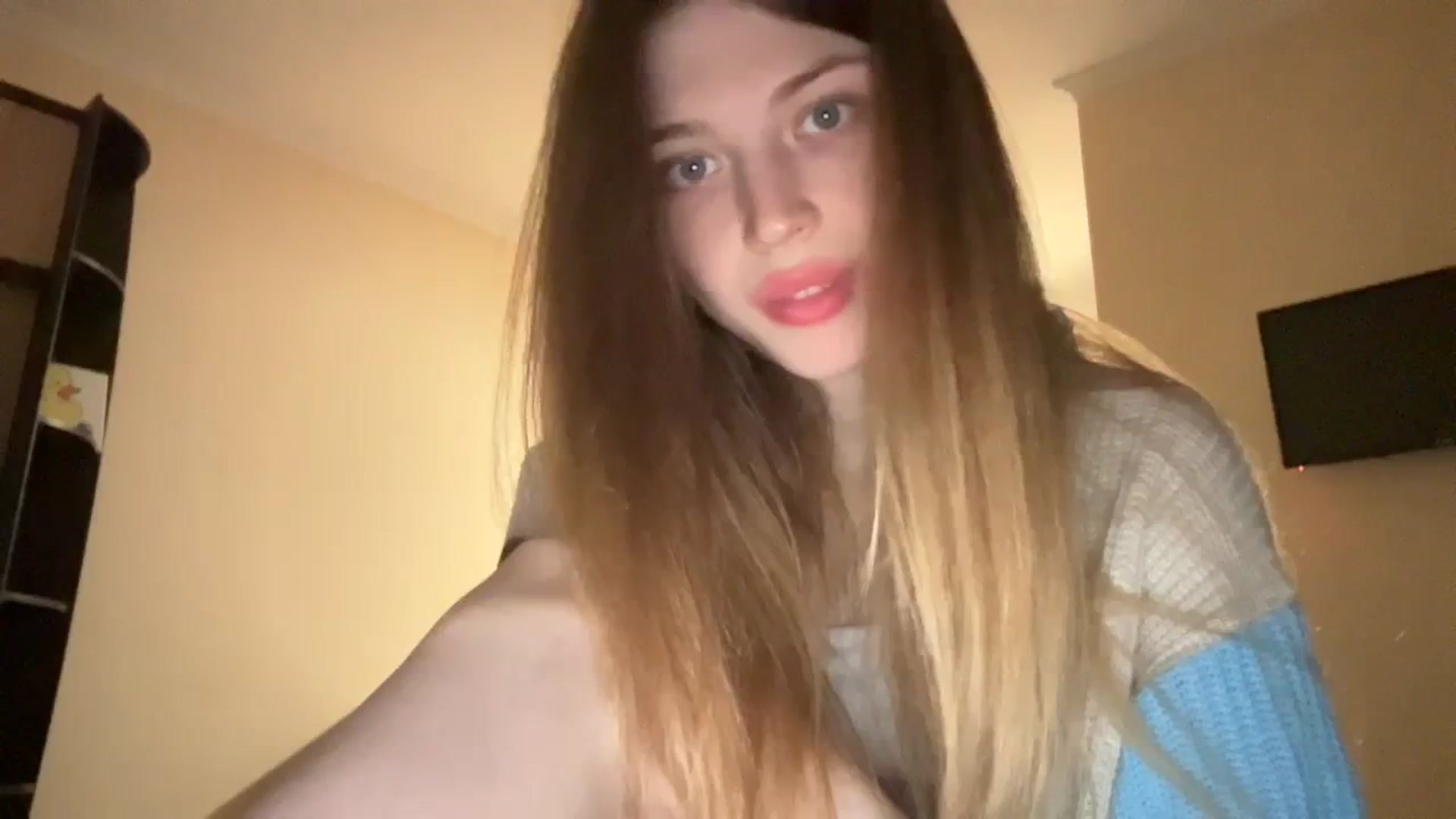 Gallery image thumbnail from Coconut_dream's myfreecams stream on, 12/02/2023, 20:02 image 10 of 20