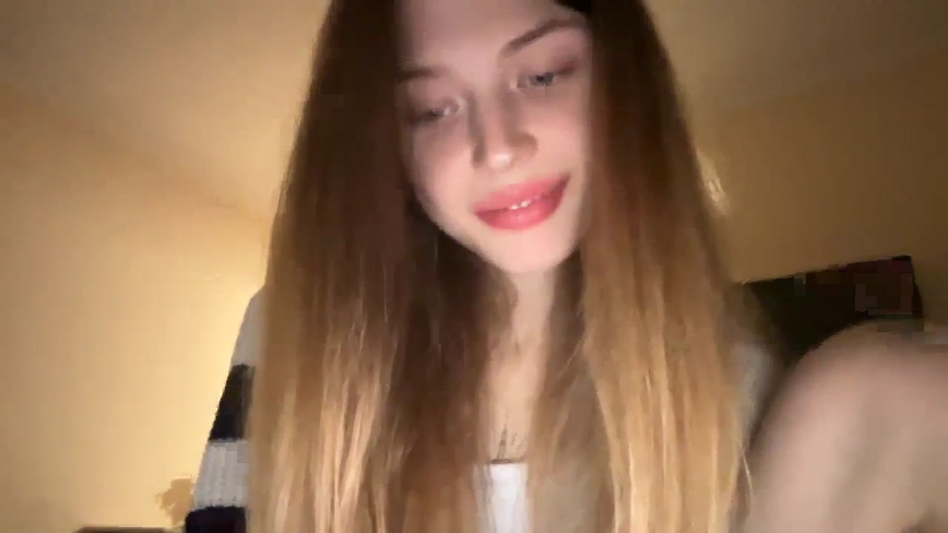 Gallery image thumbnail from Coconut_dream's myfreecams stream on, 12/02/2023, 20:02 image 20 of 20