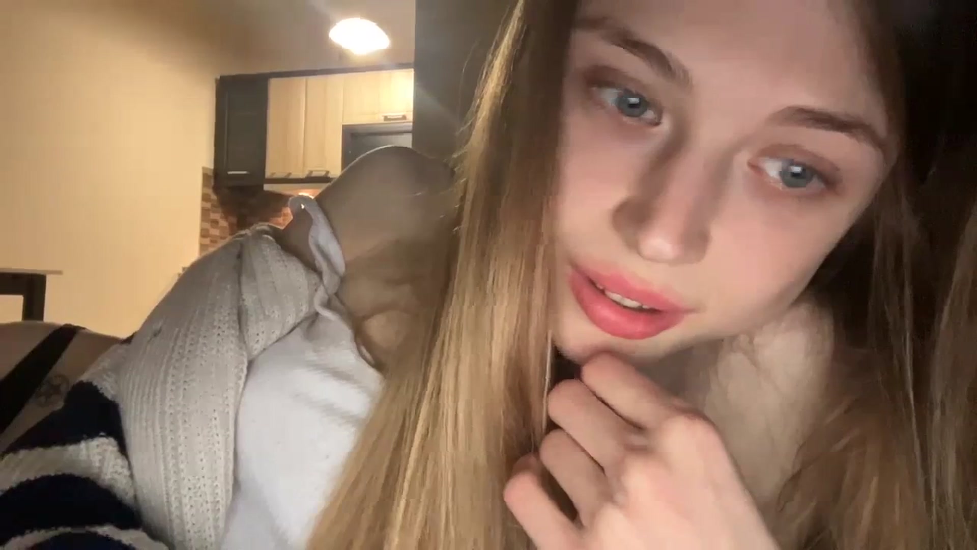 Gallery image thumbnail from Coconut_dream's myfreecams stream on, 12/02/2023, 21:17 image 11 of 20