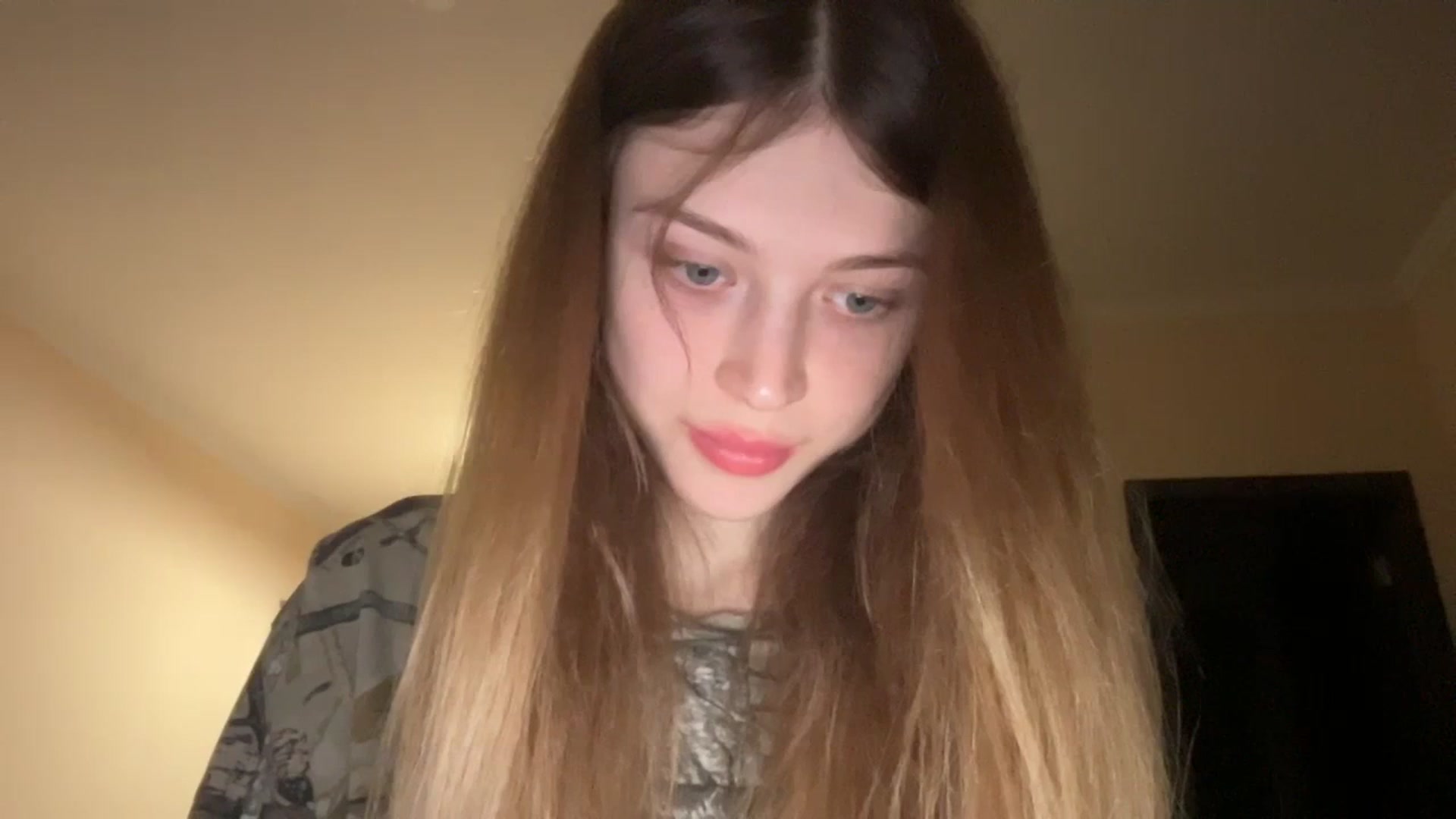 Gallery image thumbnail from Coconut_dream's myfreecams stream on, 12/03/2023, 20:32 image 17 of 20