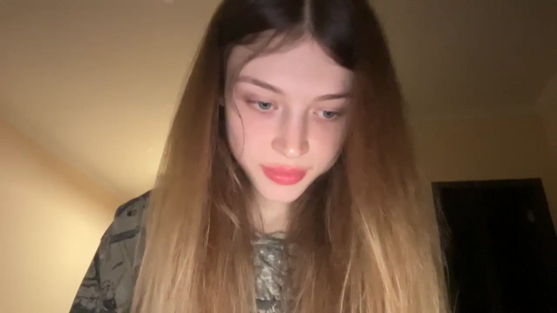 Gallery image thumbnail from Coconut_dream's myfreecams stream on, 12/03/2023, 20:32 image 10 of 20