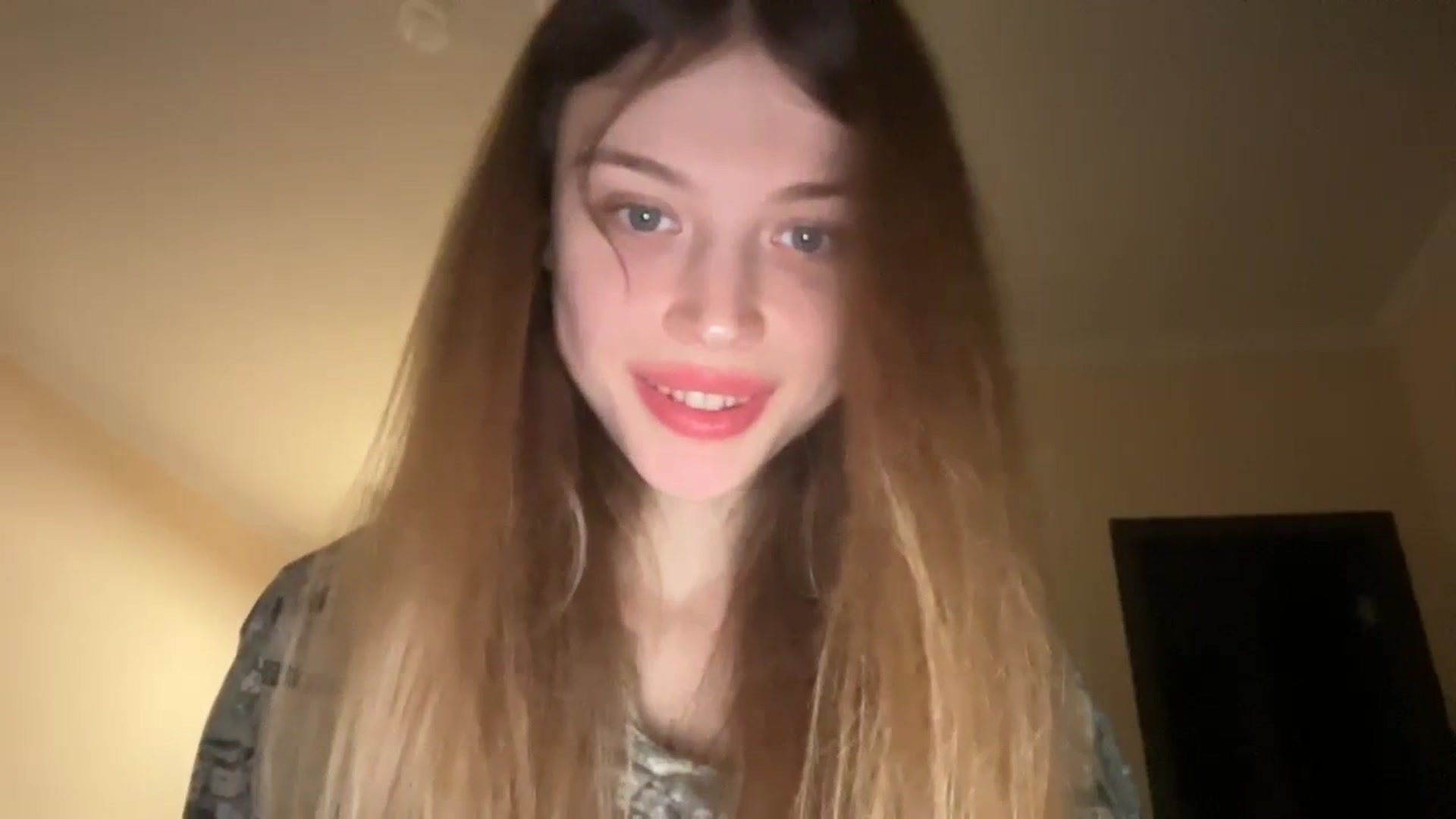 Gallery image thumbnail from Coconut_dream's myfreecams stream on, 12/03/2023, 20:32 image 19 of 20