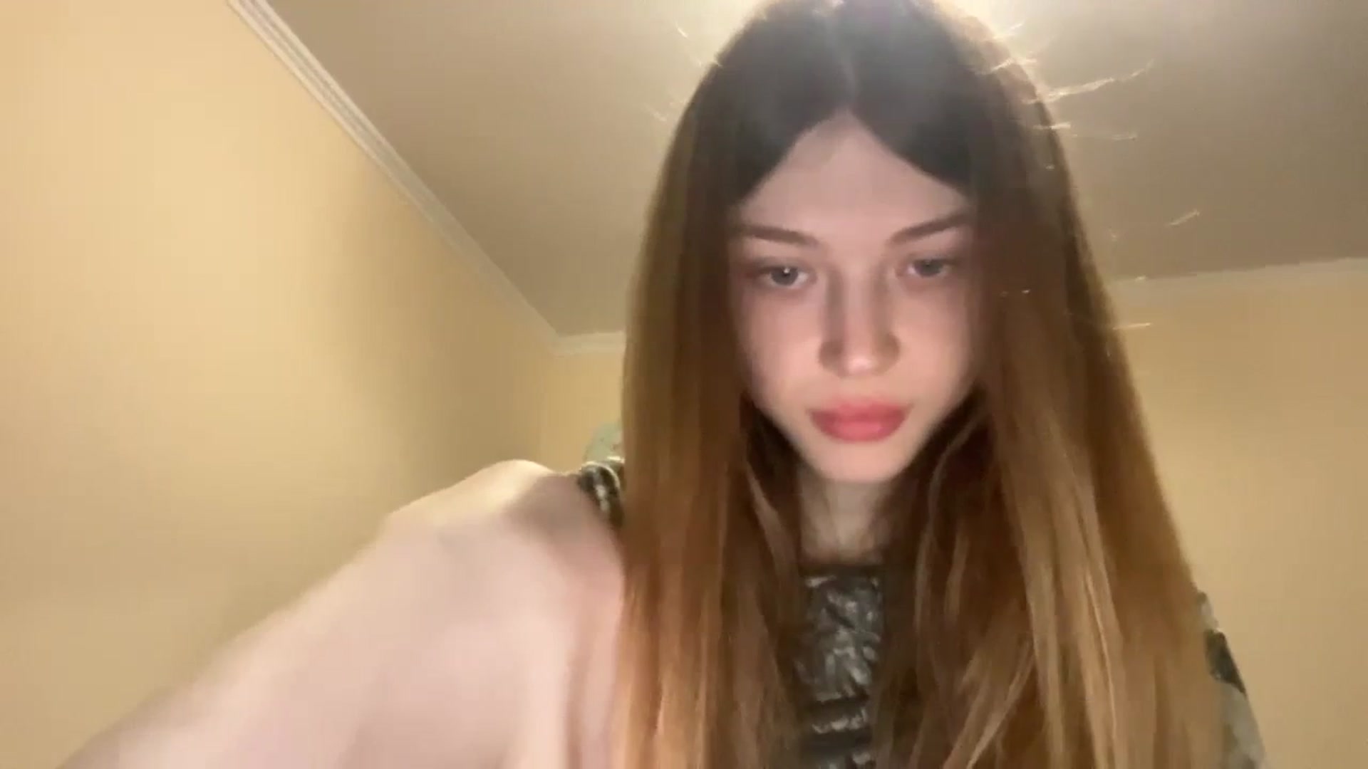 Gallery image thumbnail from Coconut_dream's myfreecams stream on, 12/04/2023, 06:28 image 18 of 20