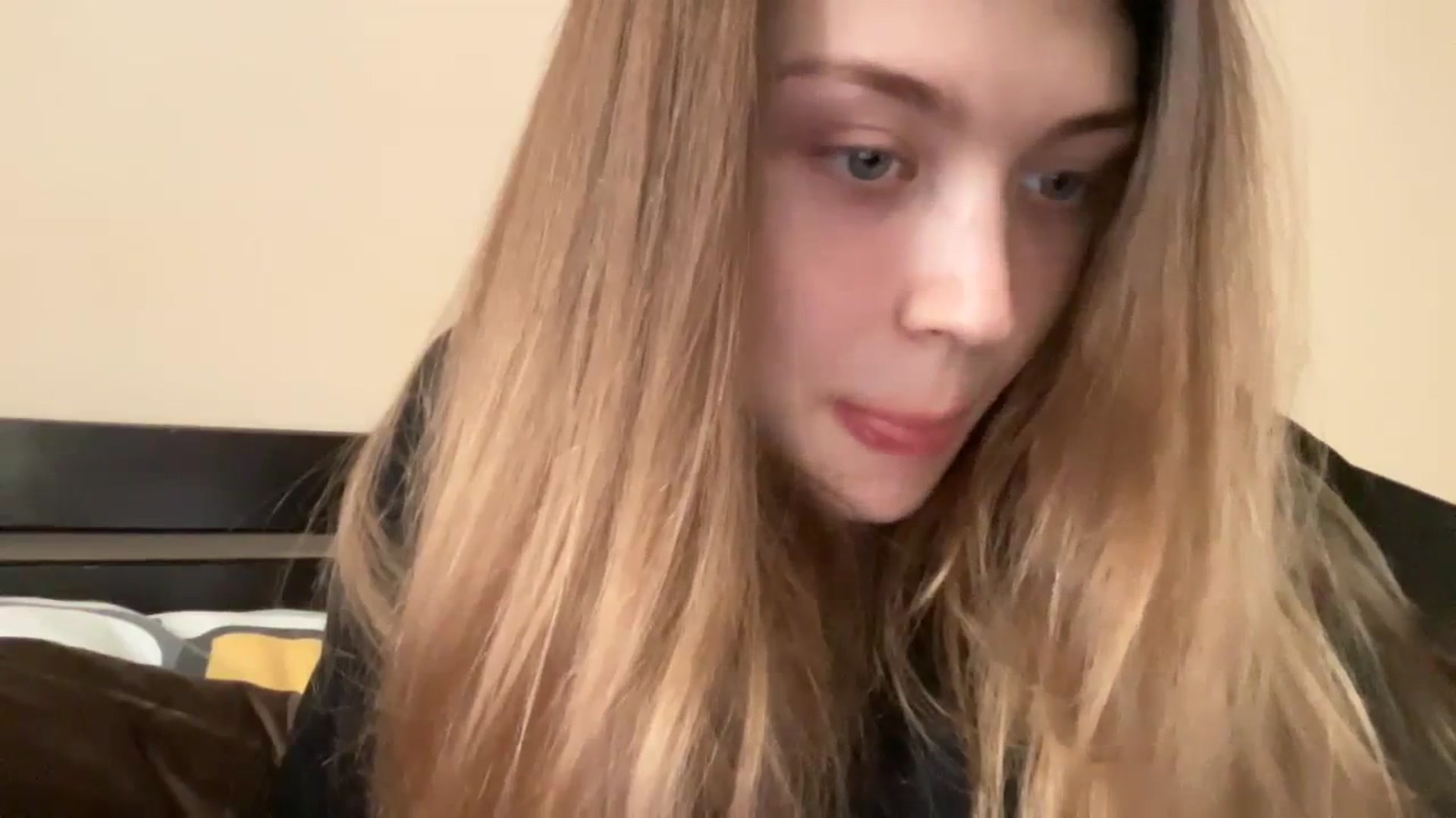 Gallery image thumbnail from Coconut_dream's myfreecams stream on, 12/06/2023, 09:49 image 14 of 20