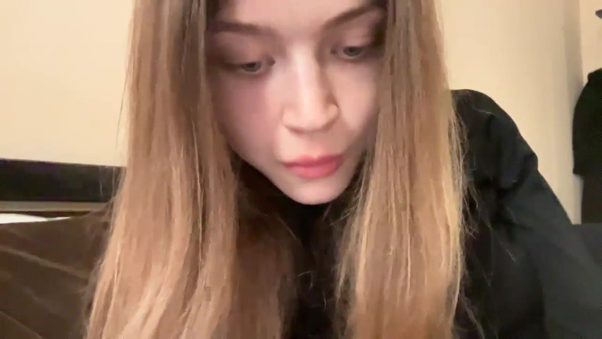 Gallery image thumbnail from Coconut_dream's myfreecams stream on, 12/06/2023, 09:49 image 3 of 20