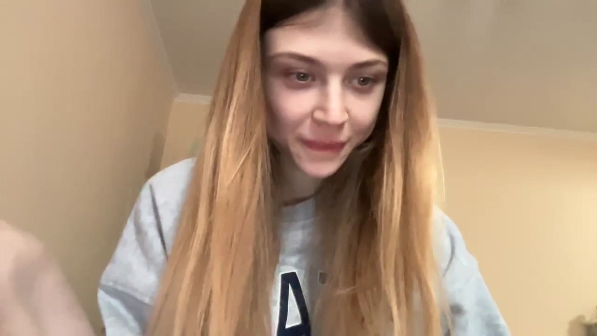 Gallery image thumbnail from Coconut_dream's myfreecams stream on, 12/06/2023, 10:57 image 9 of 20