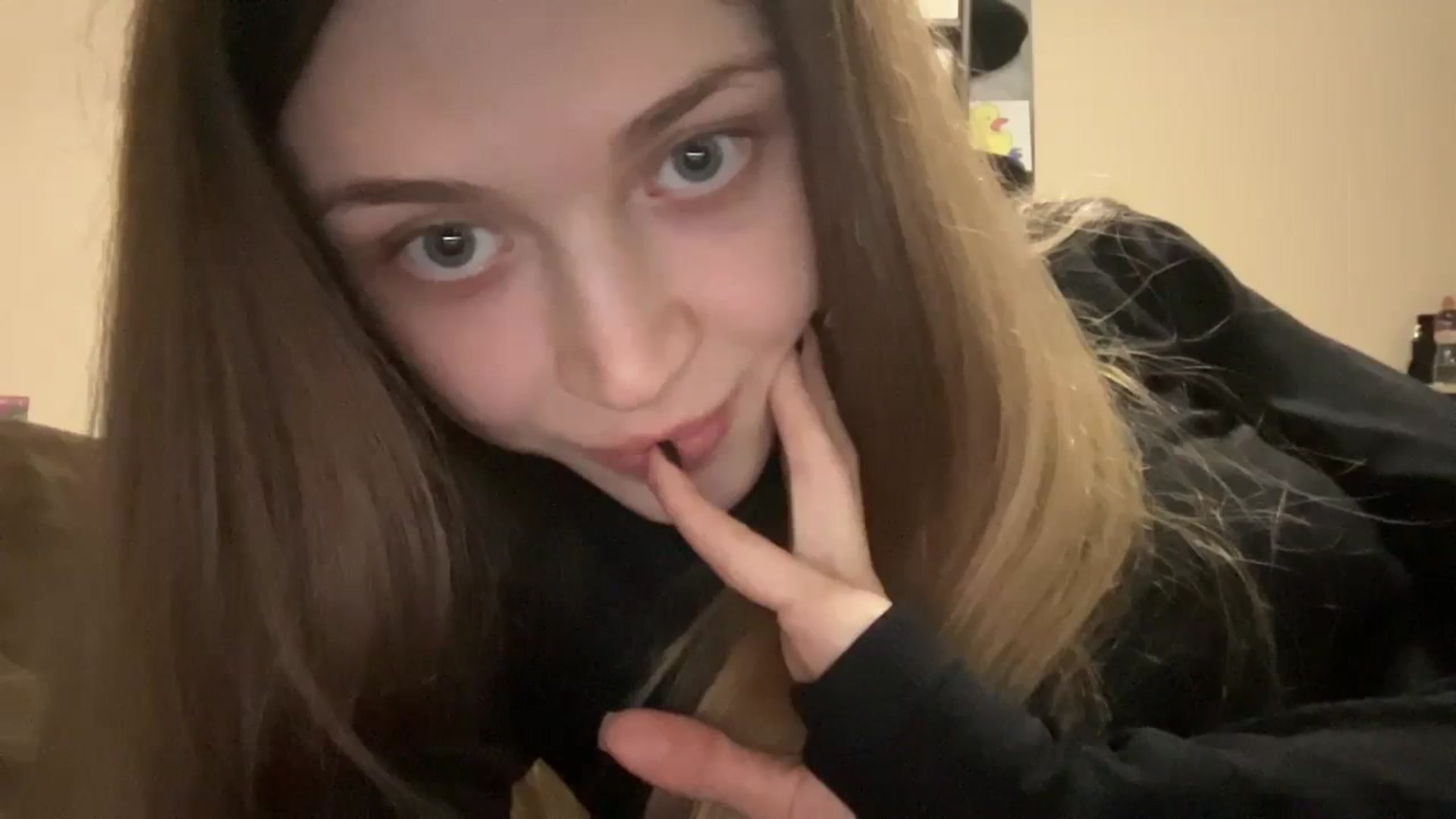 Gallery image thumbnail from Coconut_dream's myfreecams stream on, 12/07/2023, 09:42 image 20 of 20