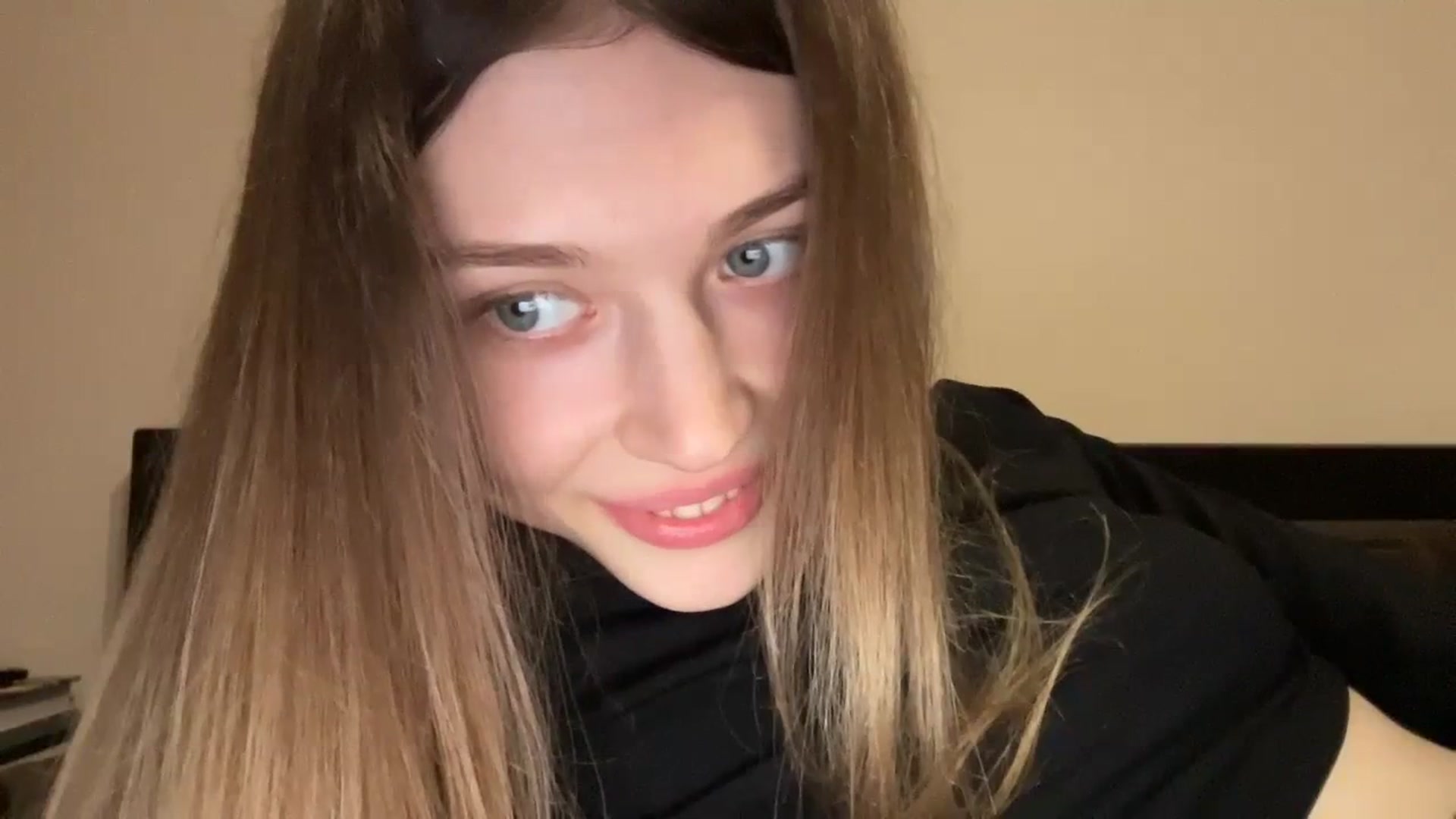 Gallery image thumbnail from Coconut_dream's myfreecams stream on, 12/07/2023, 11:13 image 4 of 20