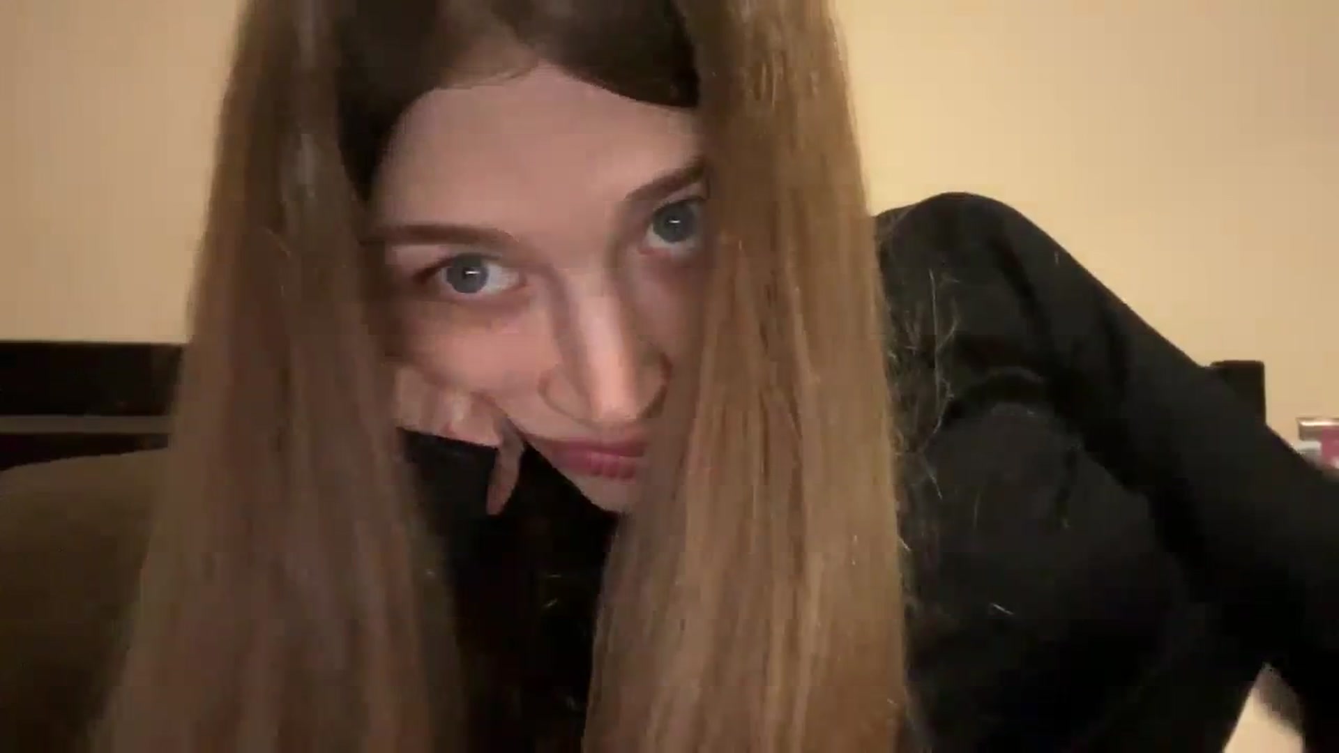 Gallery image thumbnail from Coconut_dream's myfreecams stream on, 12/07/2023, 12:12 image 7 of 20