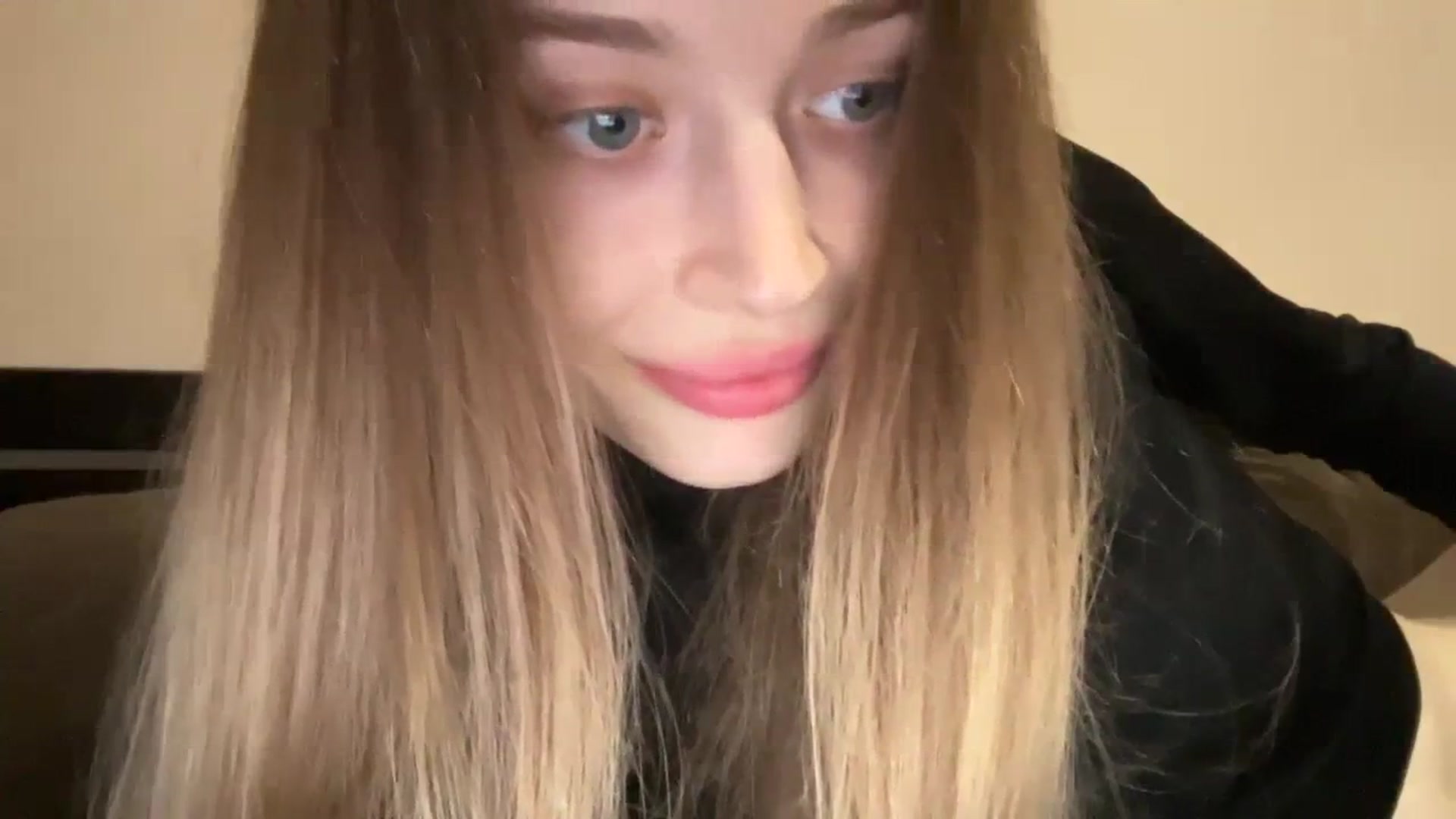 Gallery image thumbnail from Coconut_dream's myfreecams stream on, 12/07/2023, 12:12 image 6 of 20