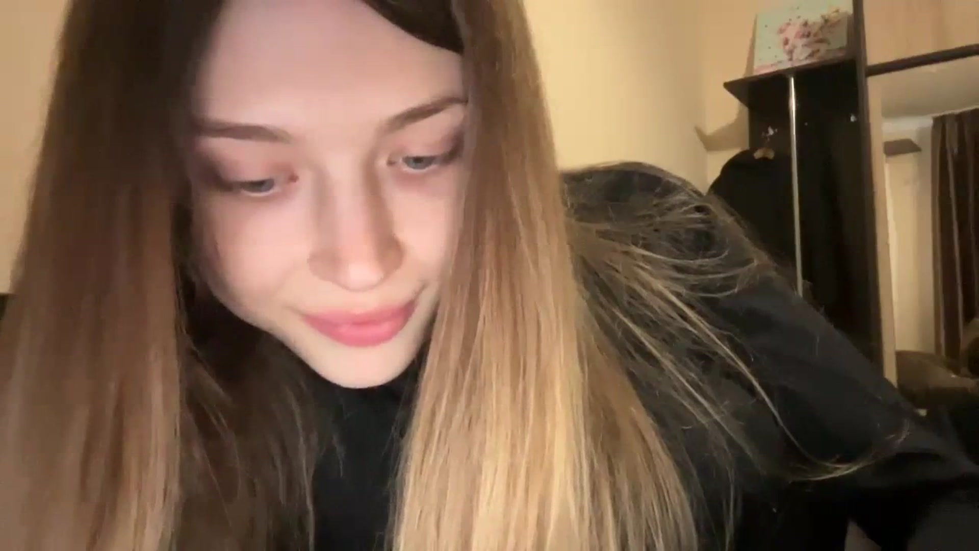 Gallery image thumbnail from Coconut_dream's myfreecams stream on, 12/07/2023, 12:12 image 20 of 20