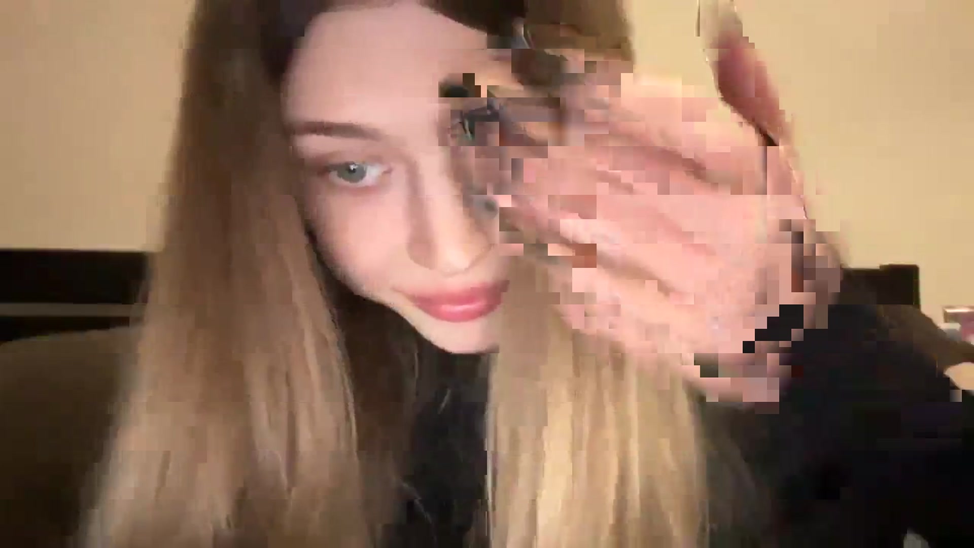 Gallery image thumbnail from Coconut_dream's myfreecams stream on, 12/07/2023, 12:12 image 3 of 20