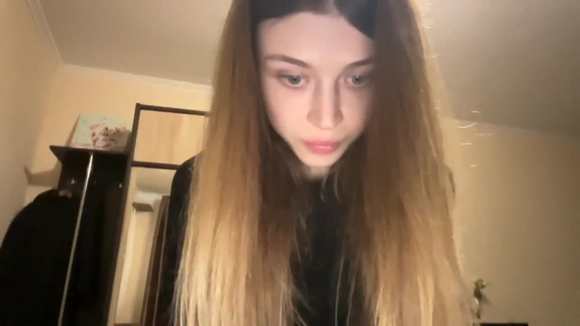 Gallery image thumbnail from Coconut_dream's myfreecams stream on, 12/07/2023, 12:48 image 10 of 20
