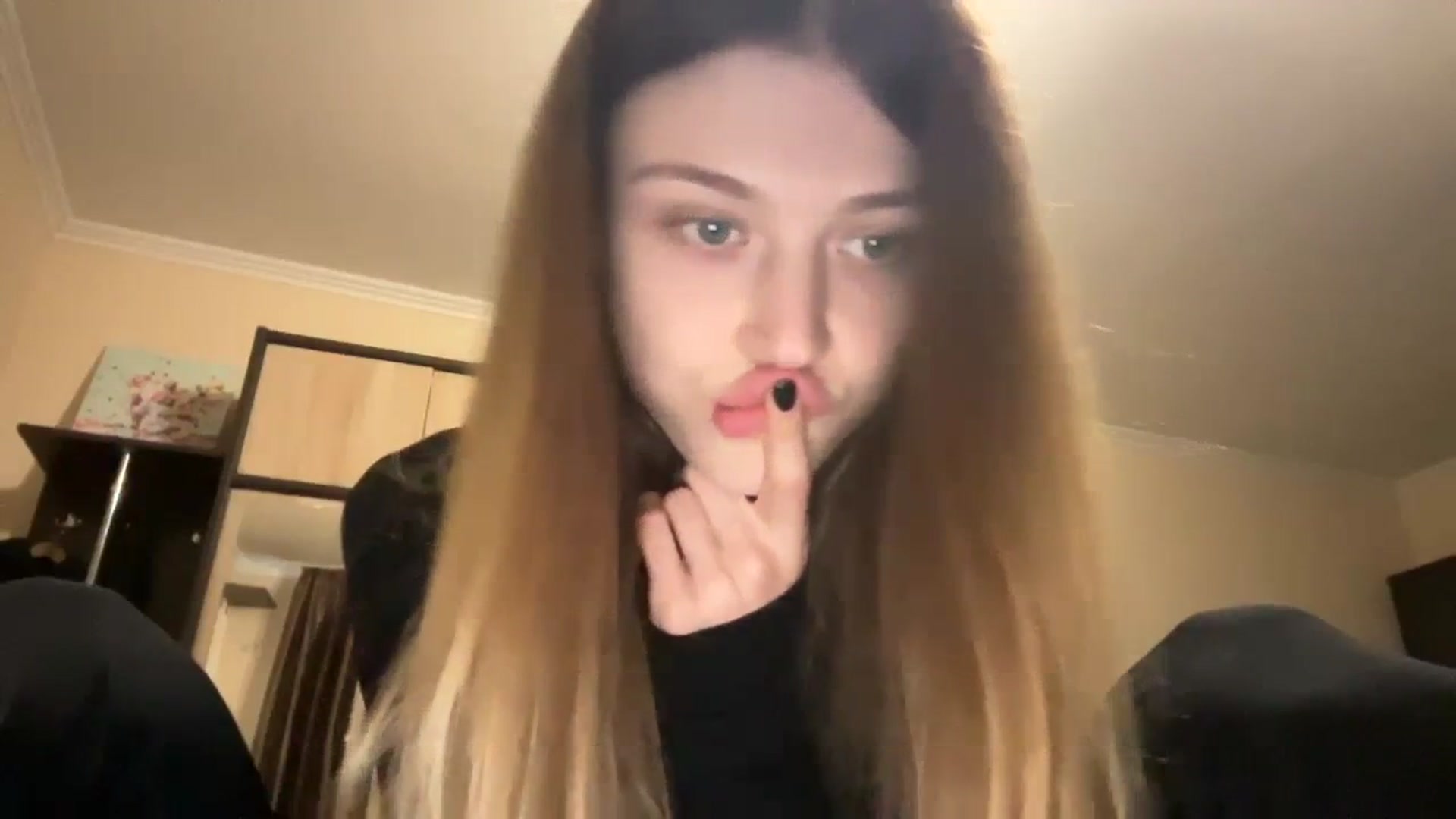 Gallery image thumbnail from Coconut_dream's myfreecams stream on, 12/07/2023, 12:48 image 14 of 20