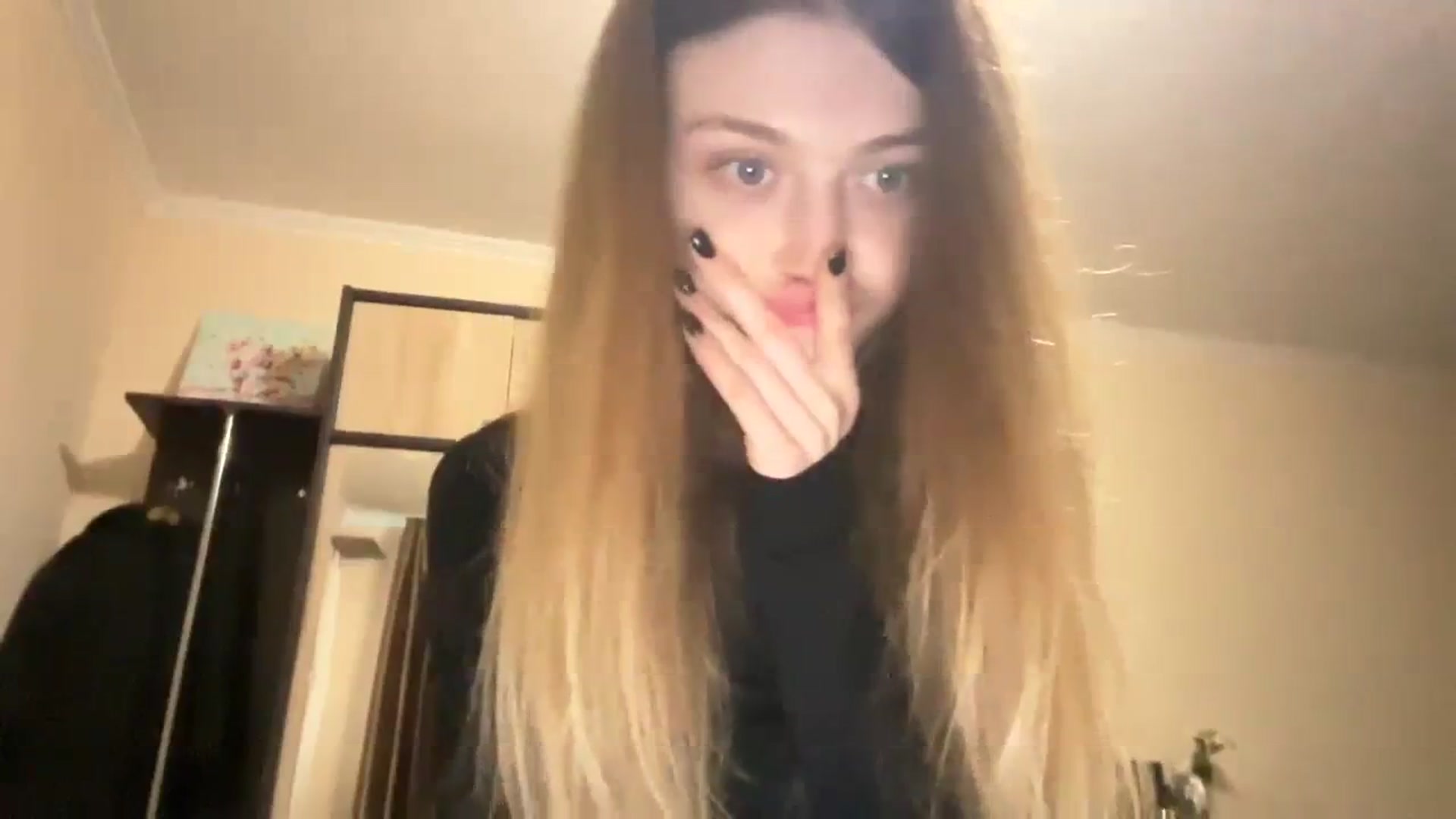 Gallery image thumbnail from Coconut_dream's myfreecams stream on, 12/07/2023, 12:48 image 8 of 20
