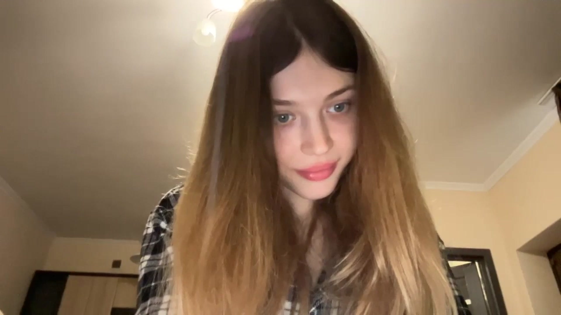 Gallery image thumbnail from Coconut_dream's myfreecams stream on, 12/09/2023, 08:48 image 10 of 20