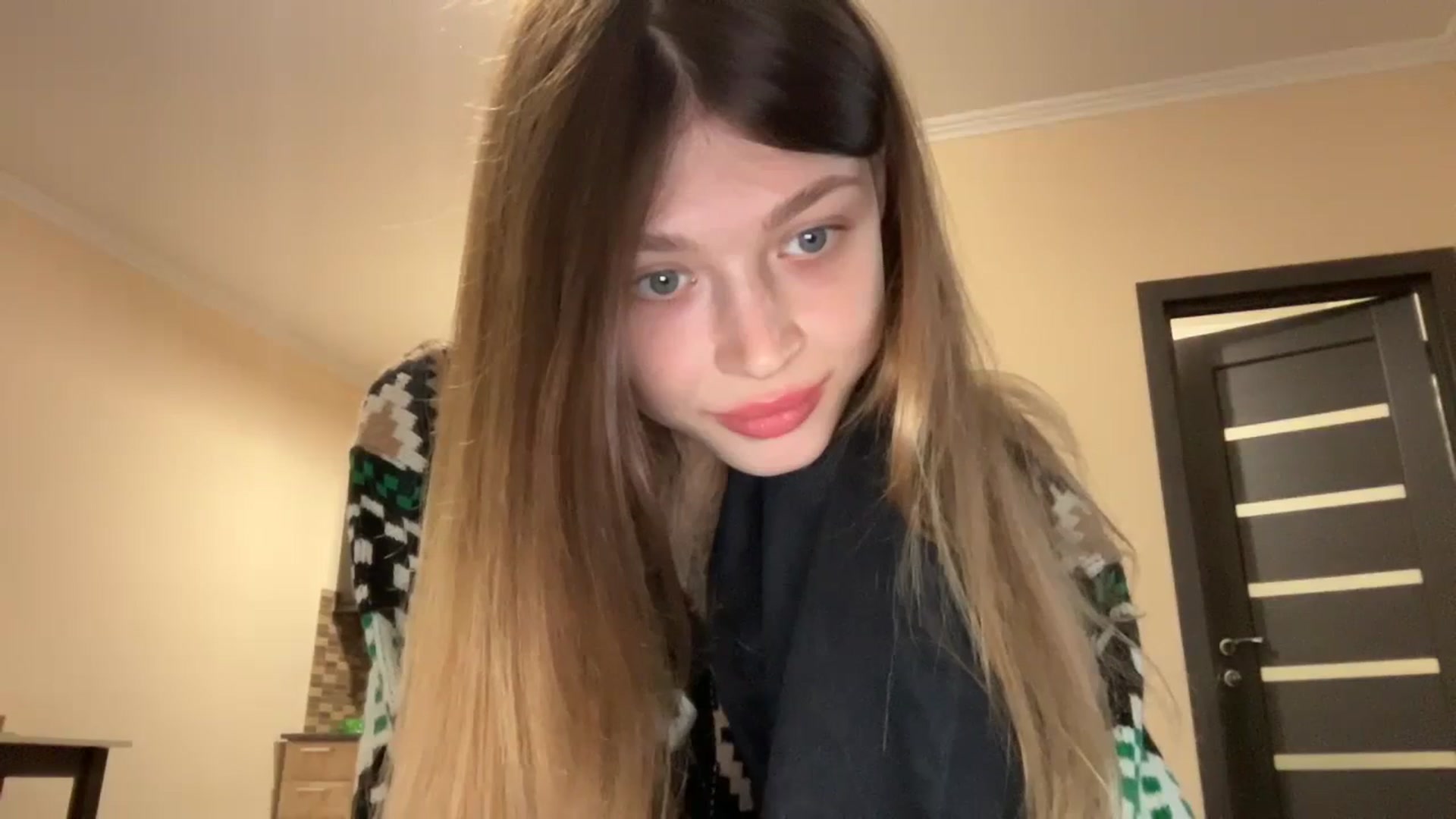 Gallery image thumbnail from Coconut_dream's myfreecams stream on, 12/10/2023, 07:37 image 2 of 20