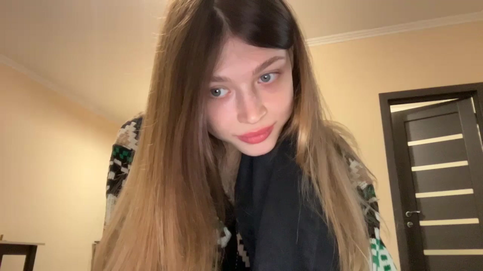 Gallery image thumbnail from Coconut_dream's myfreecams stream on, 12/10/2023, 07:37 image 1 of 20