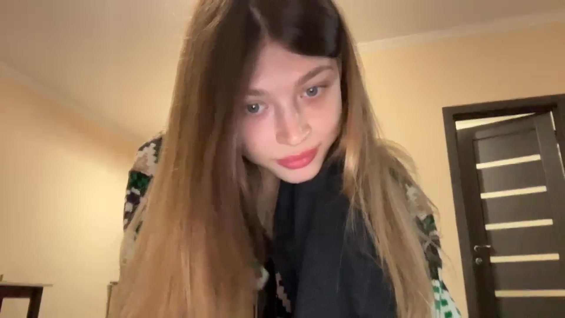 Gallery image thumbnail from Coconut_dream's myfreecams stream on, 12/10/2023, 07:37 image 3 of 20
