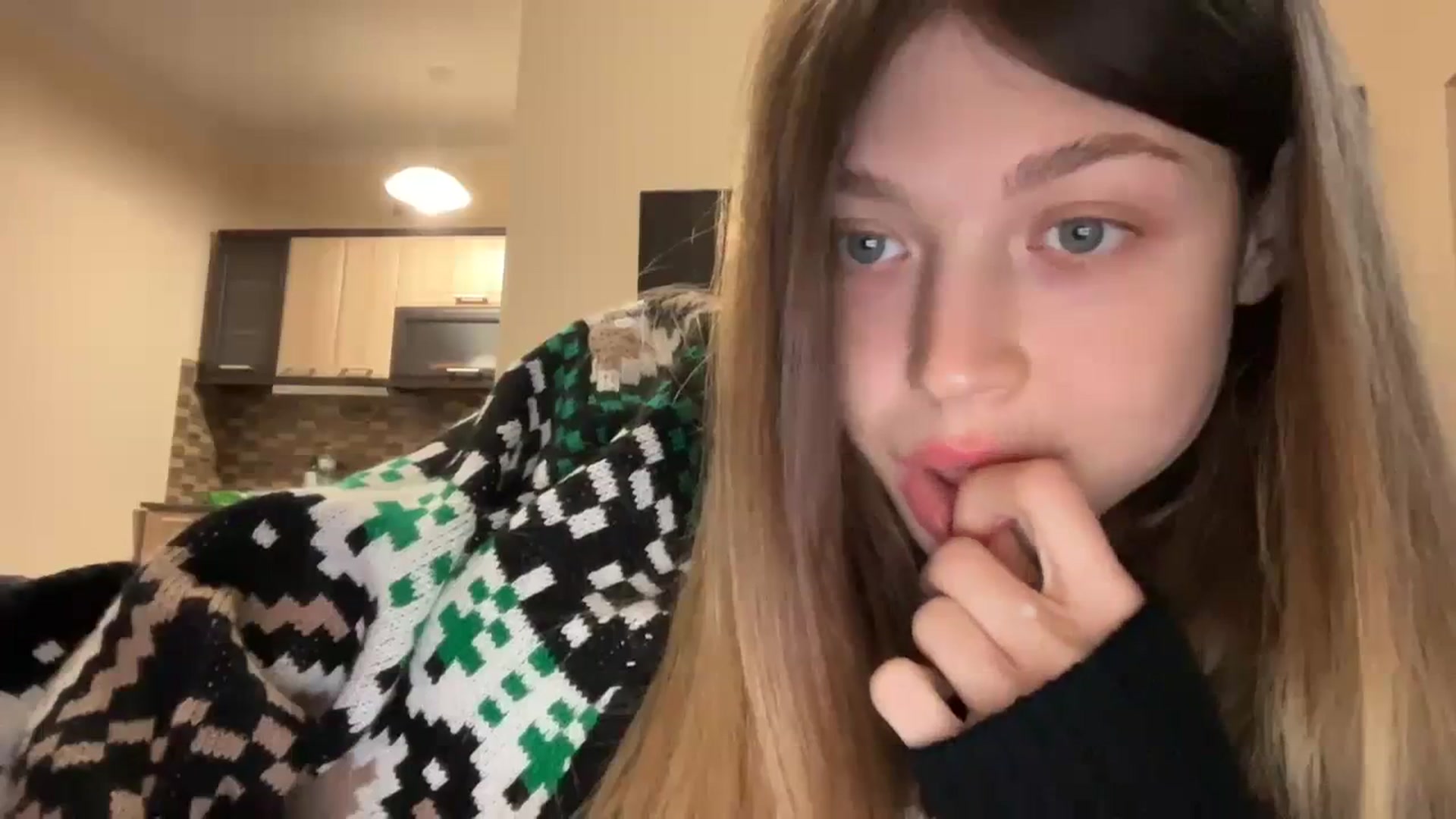 Gallery image thumbnail from Coconut_dream's myfreecams stream on, 12/10/2023, 07:37 image 15 of 20