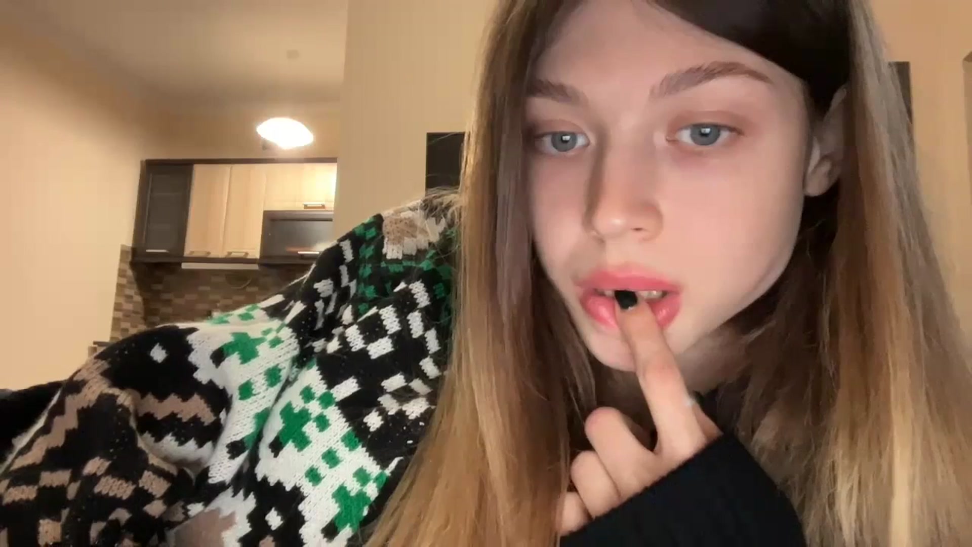 Gallery image thumbnail from Coconut_dream's myfreecams stream on, 12/10/2023, 07:37 image 13 of 20