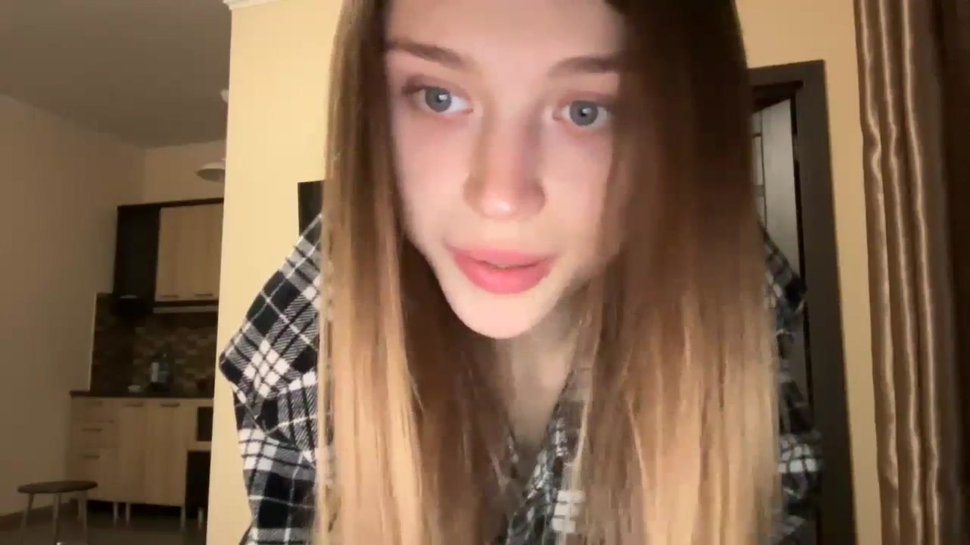 Gallery image thumbnail from Coconut_dream's myfreecams stream on, 12/11/2023, 19:35 image 10 of 20