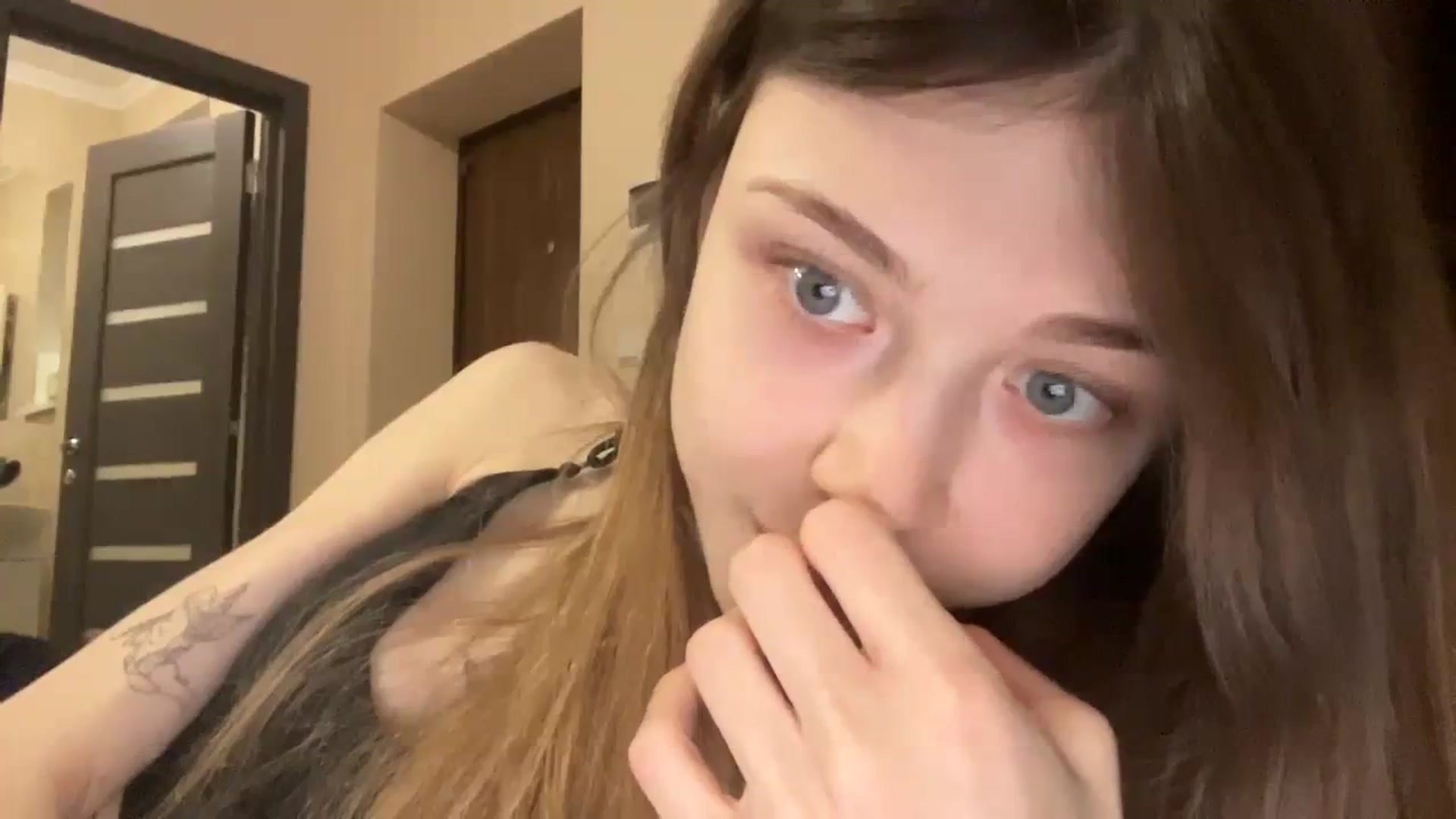 Gallery image thumbnail from Coconut_dream's myfreecams stream on, 12/14/2023, 07:45 image 19 of 20