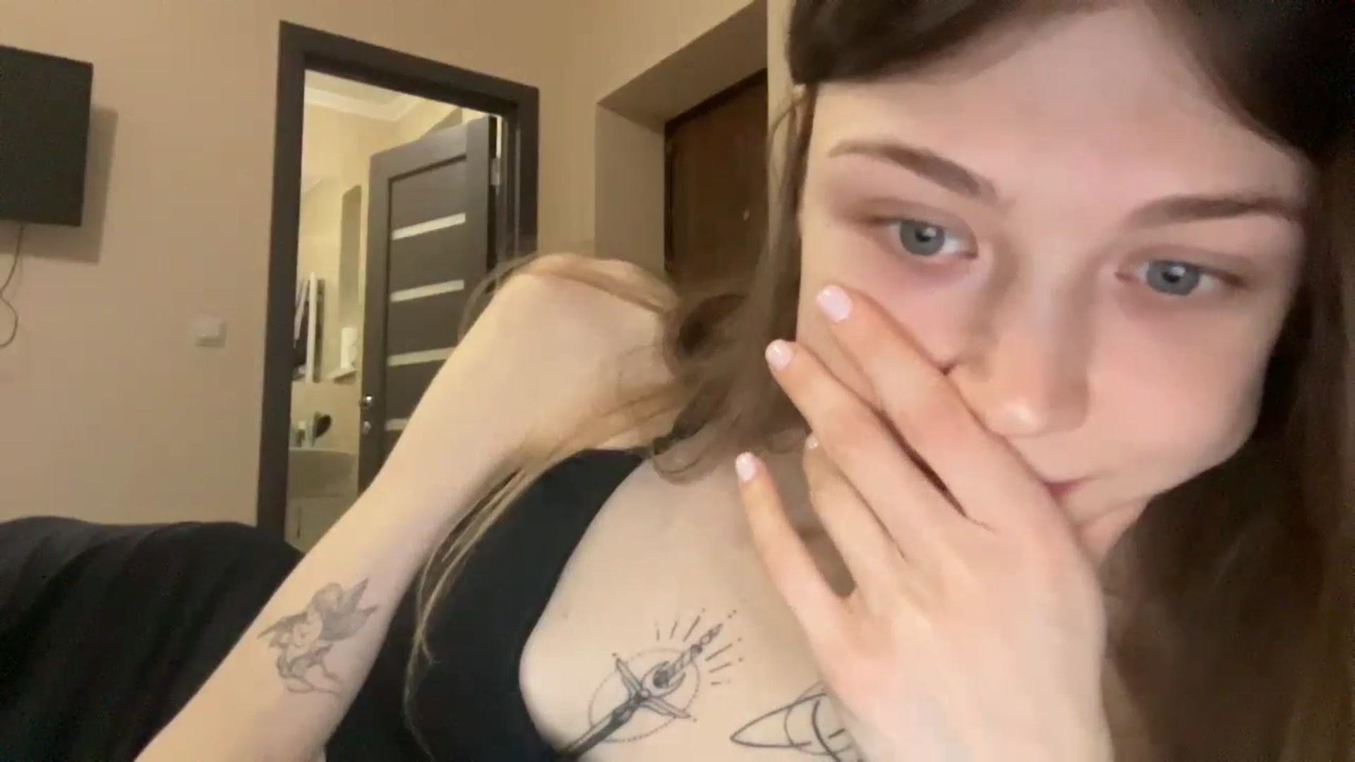 Gallery image thumbnail from Coconut_dream's myfreecams stream on, 12/14/2023, 07:45 image 3 of 20