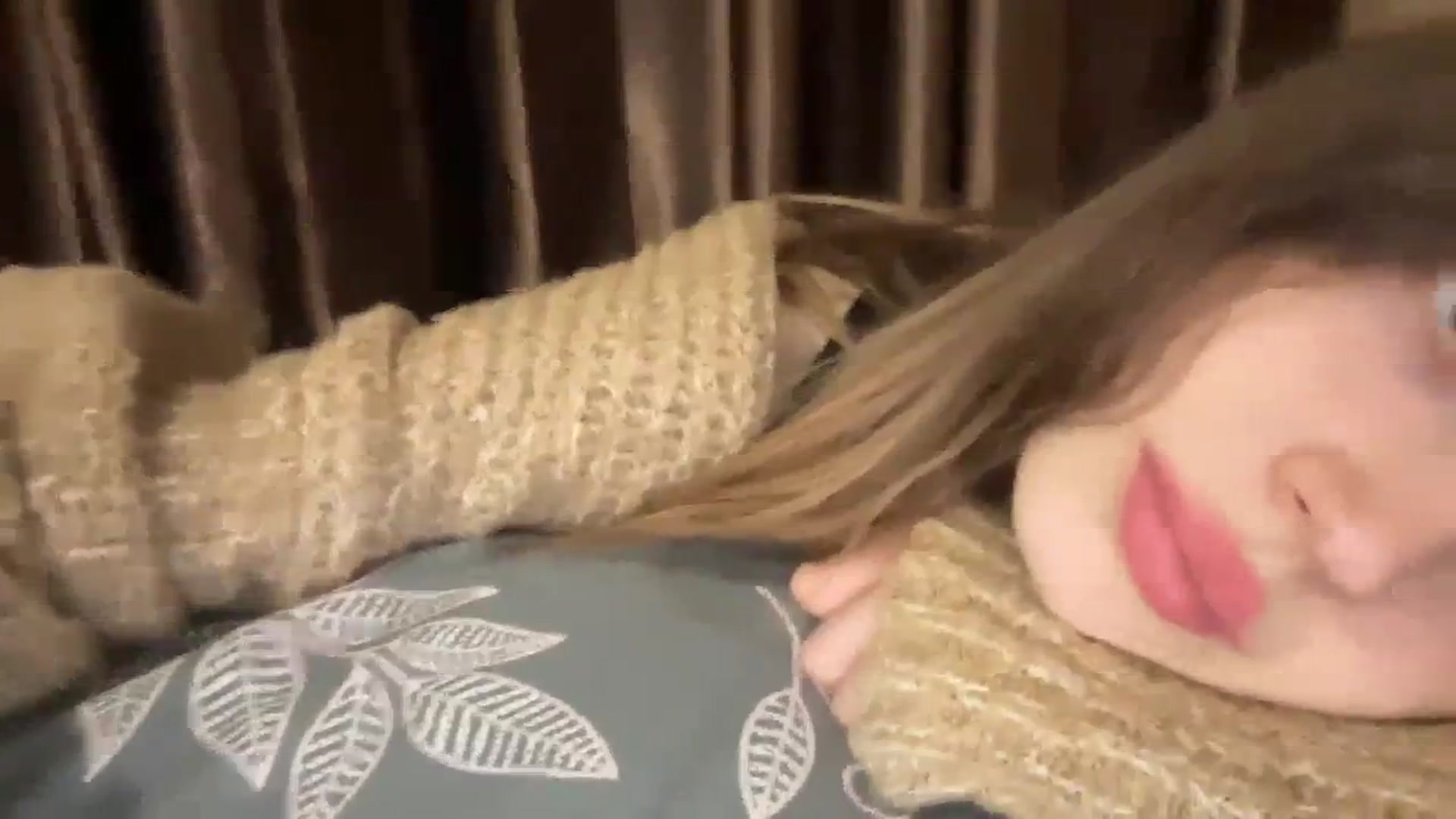 Gallery image thumbnail from Coconut_dream's myfreecams stream on, 12/17/2023, 19:20 image 17 of 20