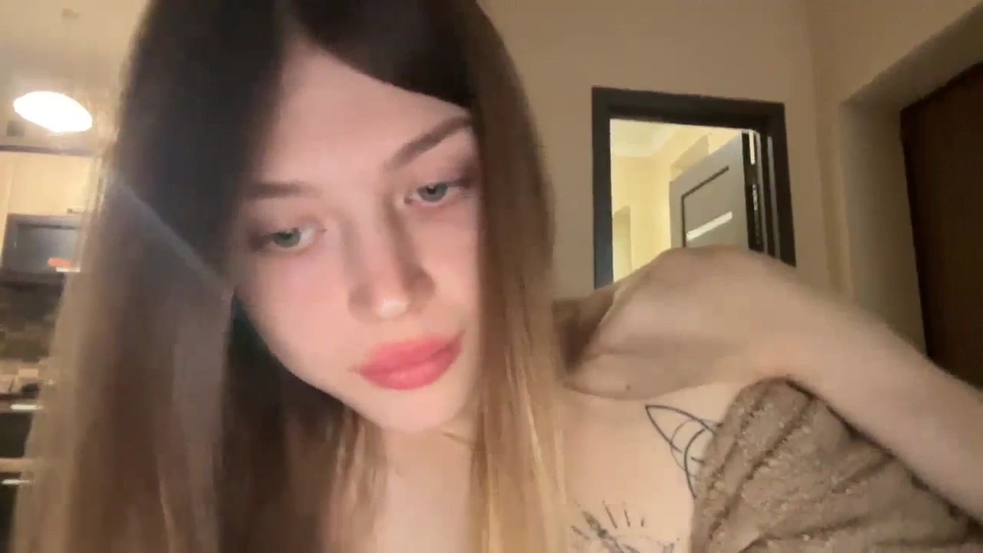 Gallery image thumbnail from Coconut_dream's myfreecams stream on, 12/19/2023, 07:20 image 5 of 20