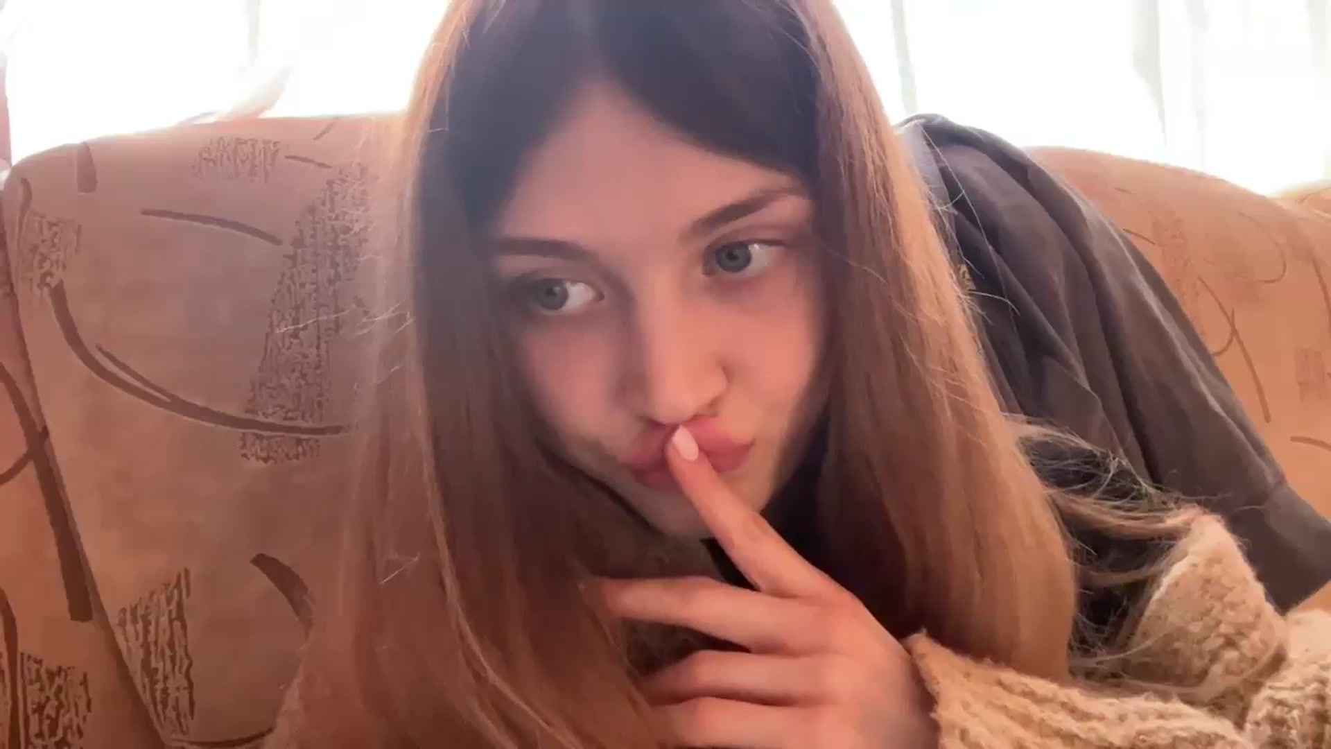 Gallery image thumbnail from Coconut_dream's myfreecams stream on, 12/20/2023, 08:15 image 15 of 20