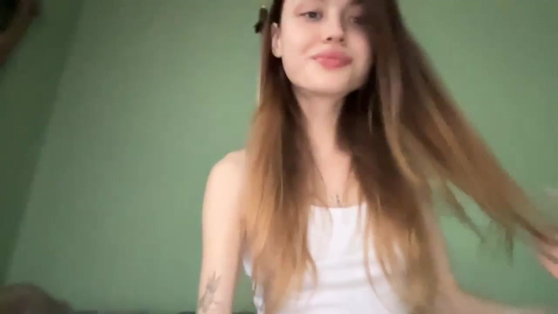 Gallery image thumbnail from Coconut_dream's myfreecams stream on, 01/01/2024, 10:57 image 1 of 20