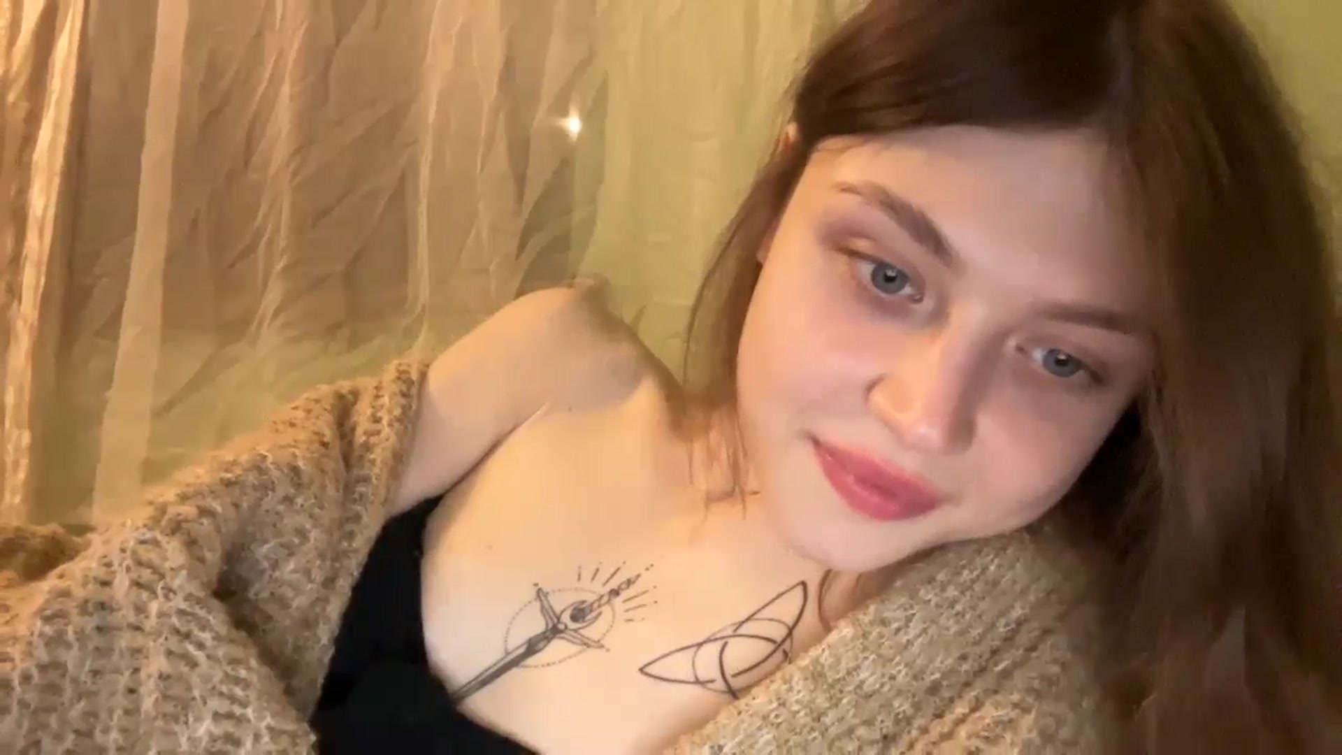 Gallery image thumbnail from Coconut_dream's myfreecams stream on, 01/03/2024, 19:38 image 3 of 20
