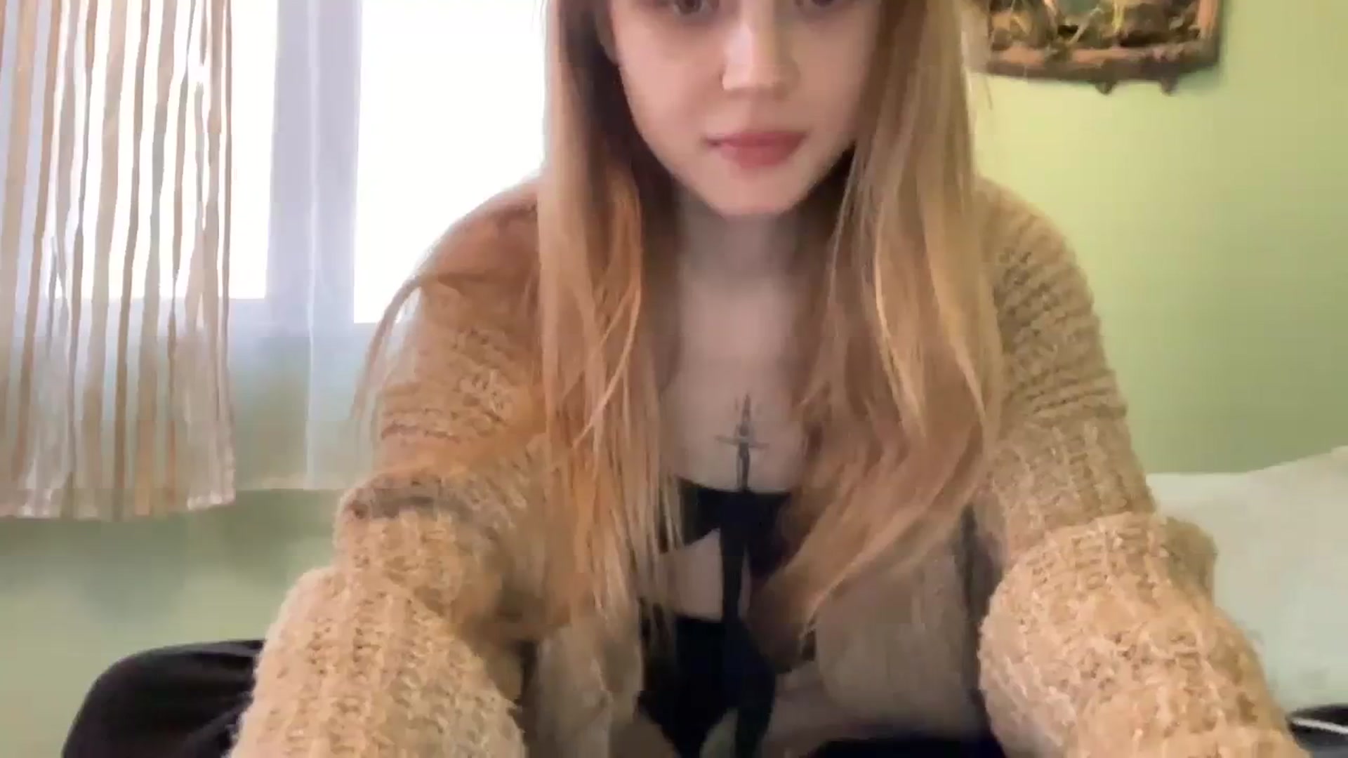 Gallery image thumbnail from Coconut_dream's myfreecams stream on, 01/04/2024, 07:58 image 10 of 20