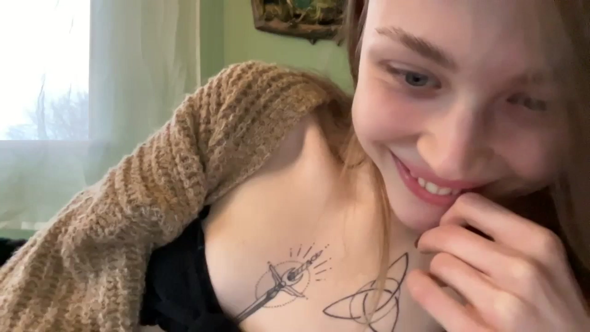 Gallery image thumbnail from Coconut_dream's myfreecams stream on, 01/04/2024, 07:58 image 18 of 20