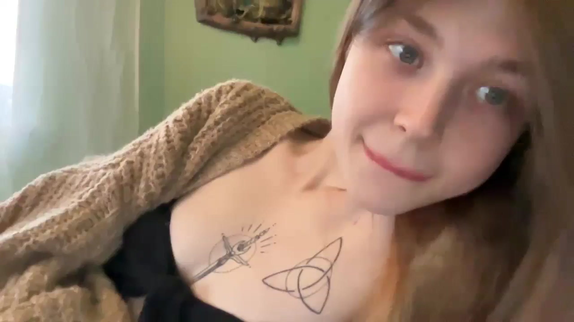 Gallery image thumbnail from Coconut_dream's myfreecams stream on, 01/04/2024, 07:58 image 15 of 20
