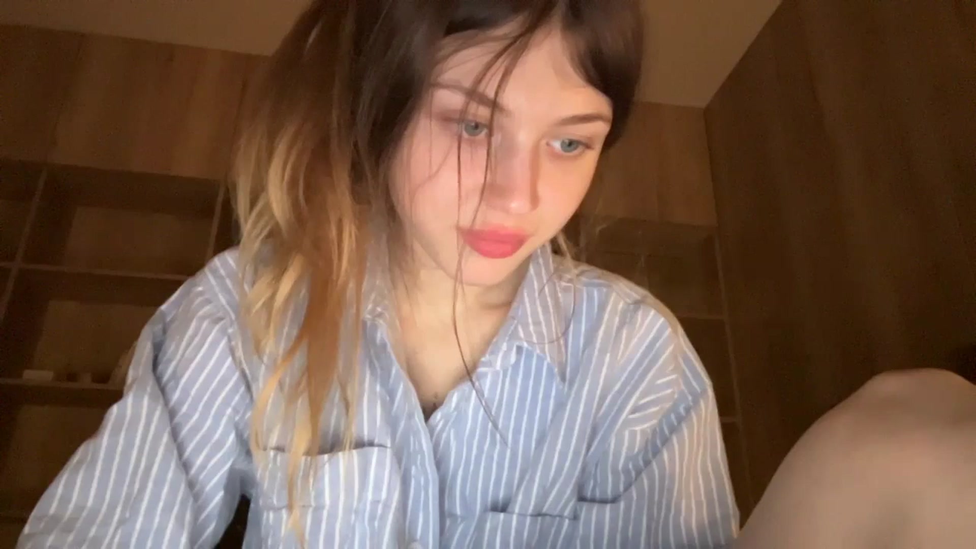 Gallery image thumbnail from Coconut_dream's myfreecams stream on, 01/06/2024, 23:24 image 16 of 20