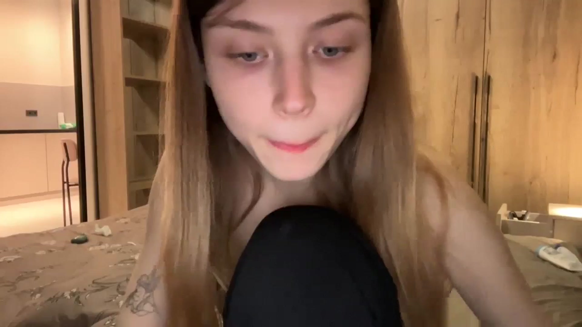 Gallery image thumbnail from Coconut_dream's myfreecams stream on, 01/08/2024, 21:34 image 7 of 20
