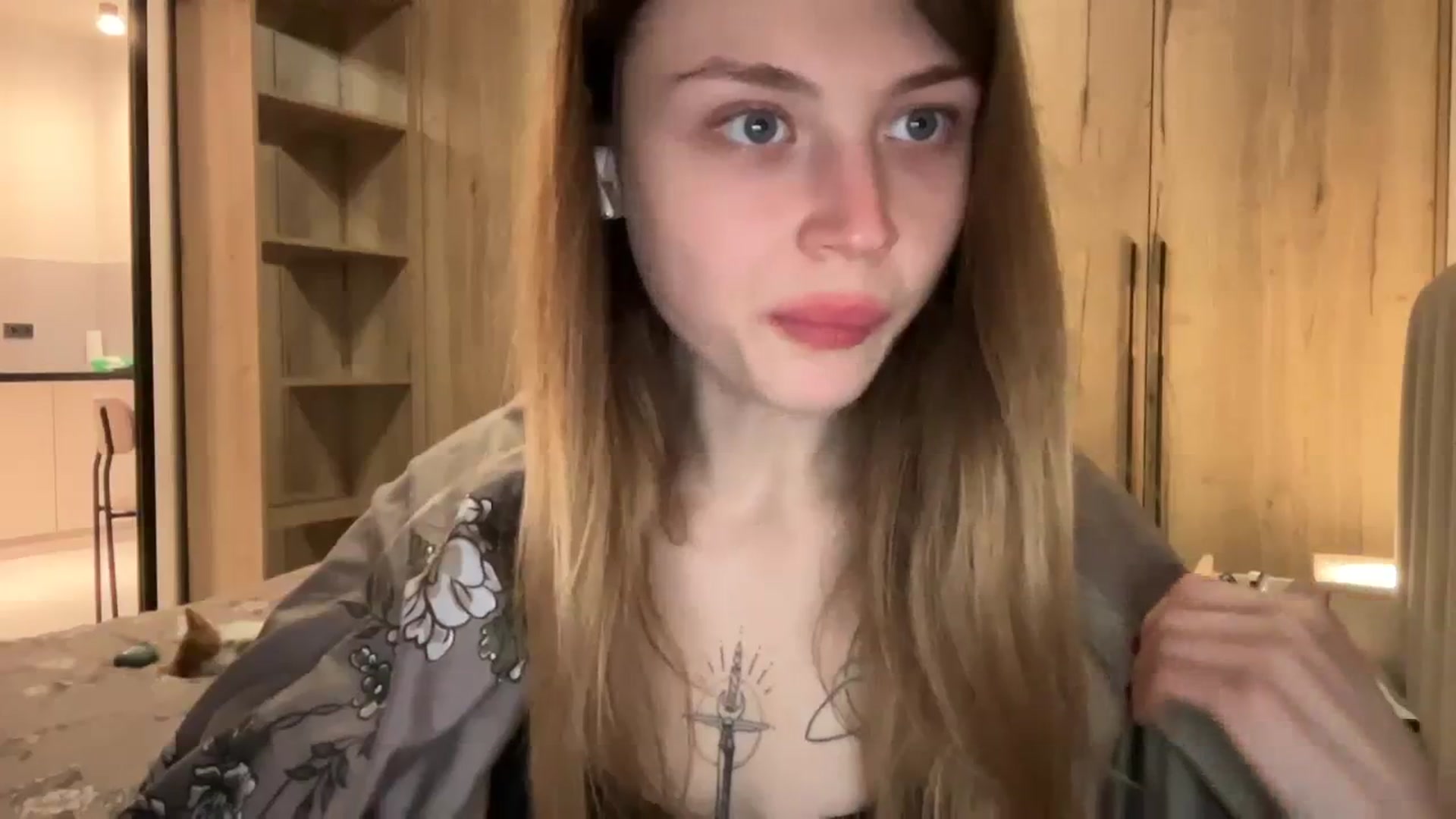 Gallery image thumbnail from Coconut_dream's myfreecams stream on, 01/08/2024, 21:34 image 2 of 20
