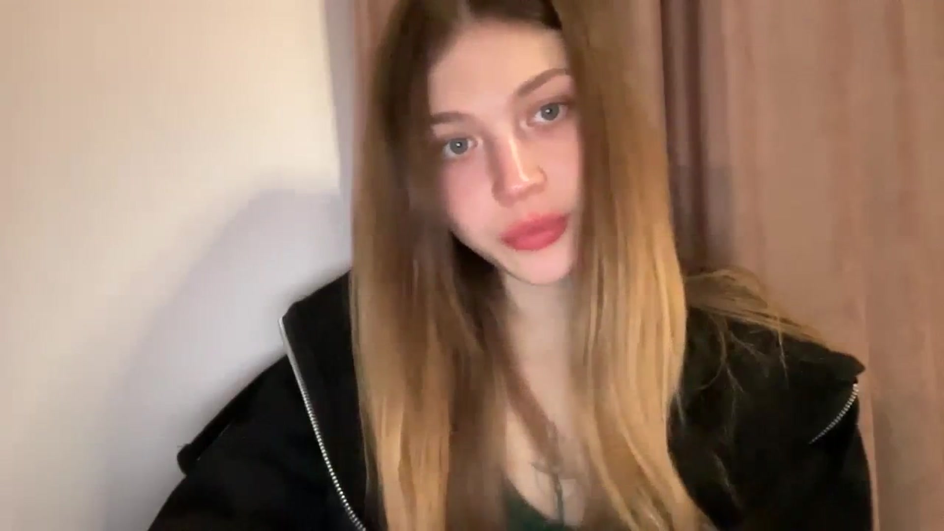 Gallery image thumbnail from Coconut_dream's myfreecams stream on, 01/12/2024, 21:22 image 3 of 20