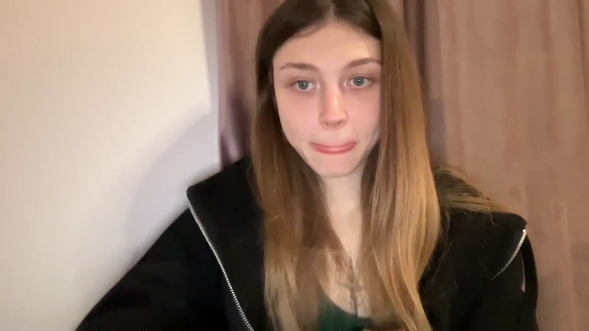 Gallery image thumbnail from Coconut_dream's myfreecams stream on, 01/12/2024, 21:22 image 4 of 20