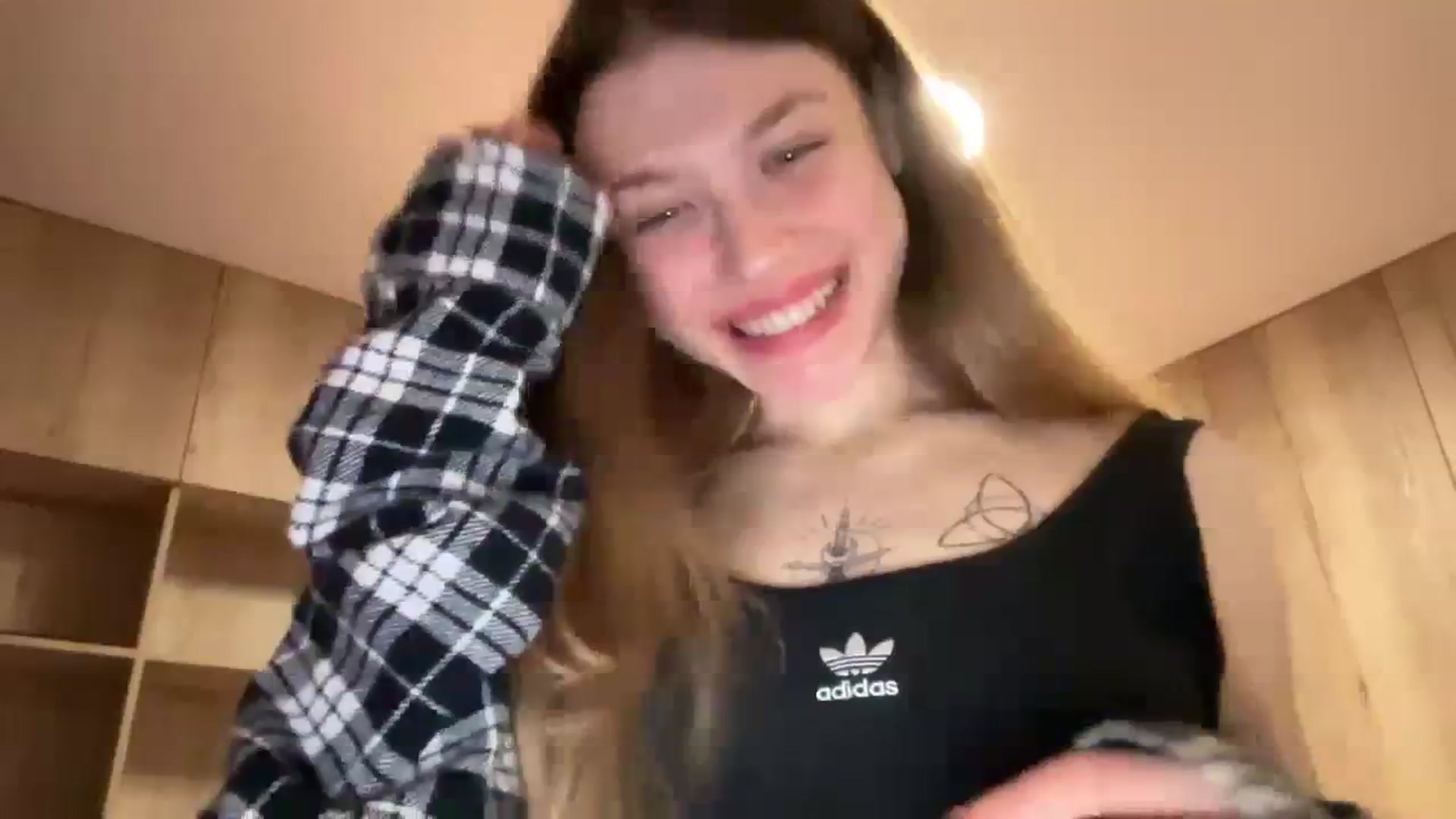 Gallery image thumbnail from Coconut_dream's myfreecams stream on, 01/14/2024, 15:40 image 19 of 20