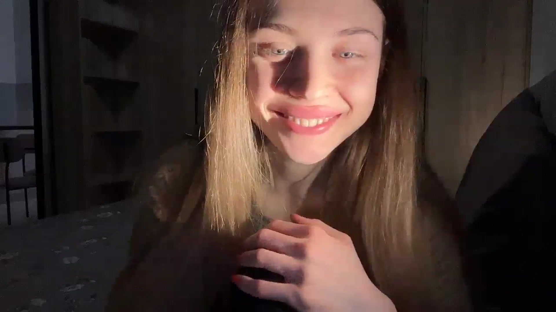 Gallery image thumbnail from Coconut_dream's myfreecams stream on, 01/22/2024, 21:35 image 17 of 20