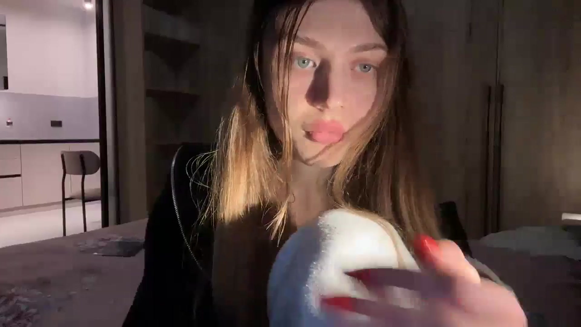 Gallery image thumbnail from Coconut_dream's myfreecams stream on, 01/24/2024, 20:17 image 18 of 20