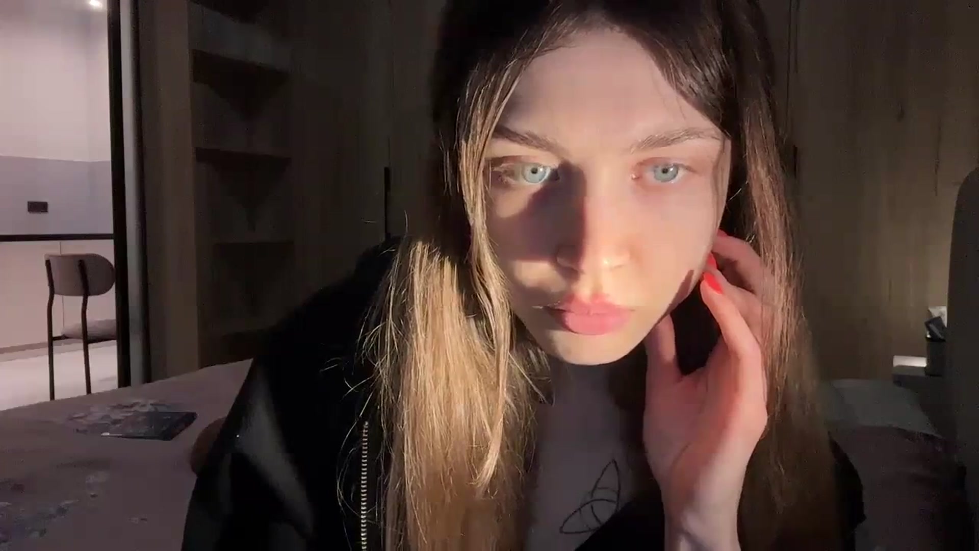 Gallery image thumbnail from Coconut_dream's myfreecams stream on, 01/24/2024, 20:17 image 12 of 20