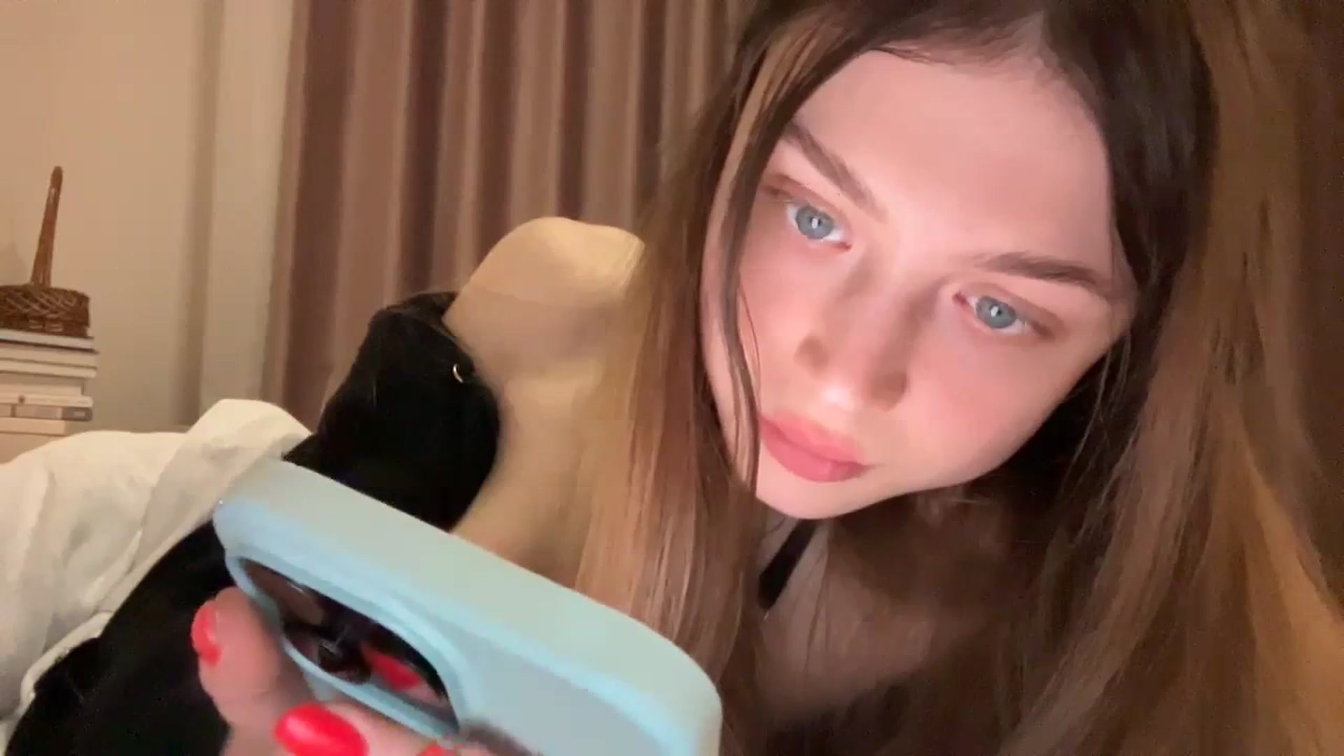 Gallery image thumbnail from Coconut_dream's myfreecams stream on, 01/24/2024, 21:02 image 9 of 20