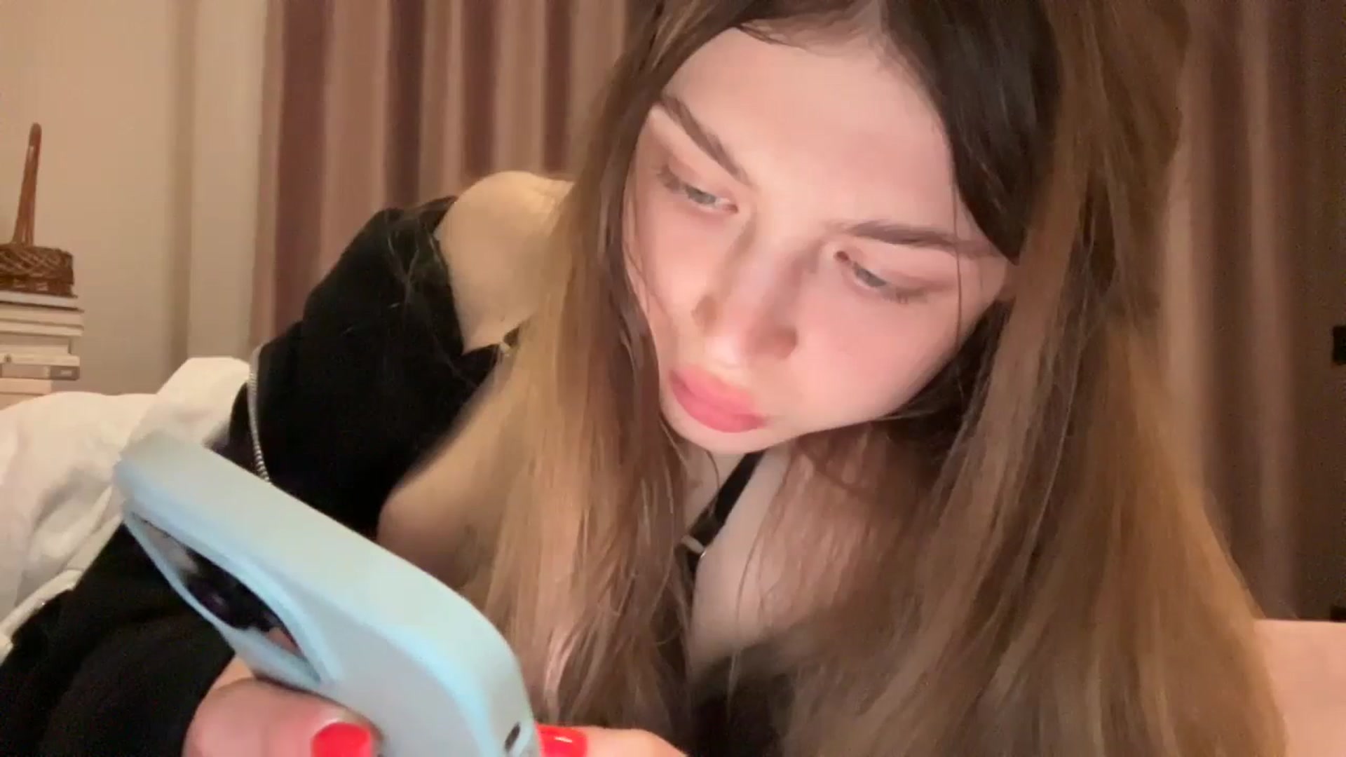 Gallery image thumbnail from Coconut_dream's myfreecams stream on, 01/24/2024, 21:02 image 4 of 20