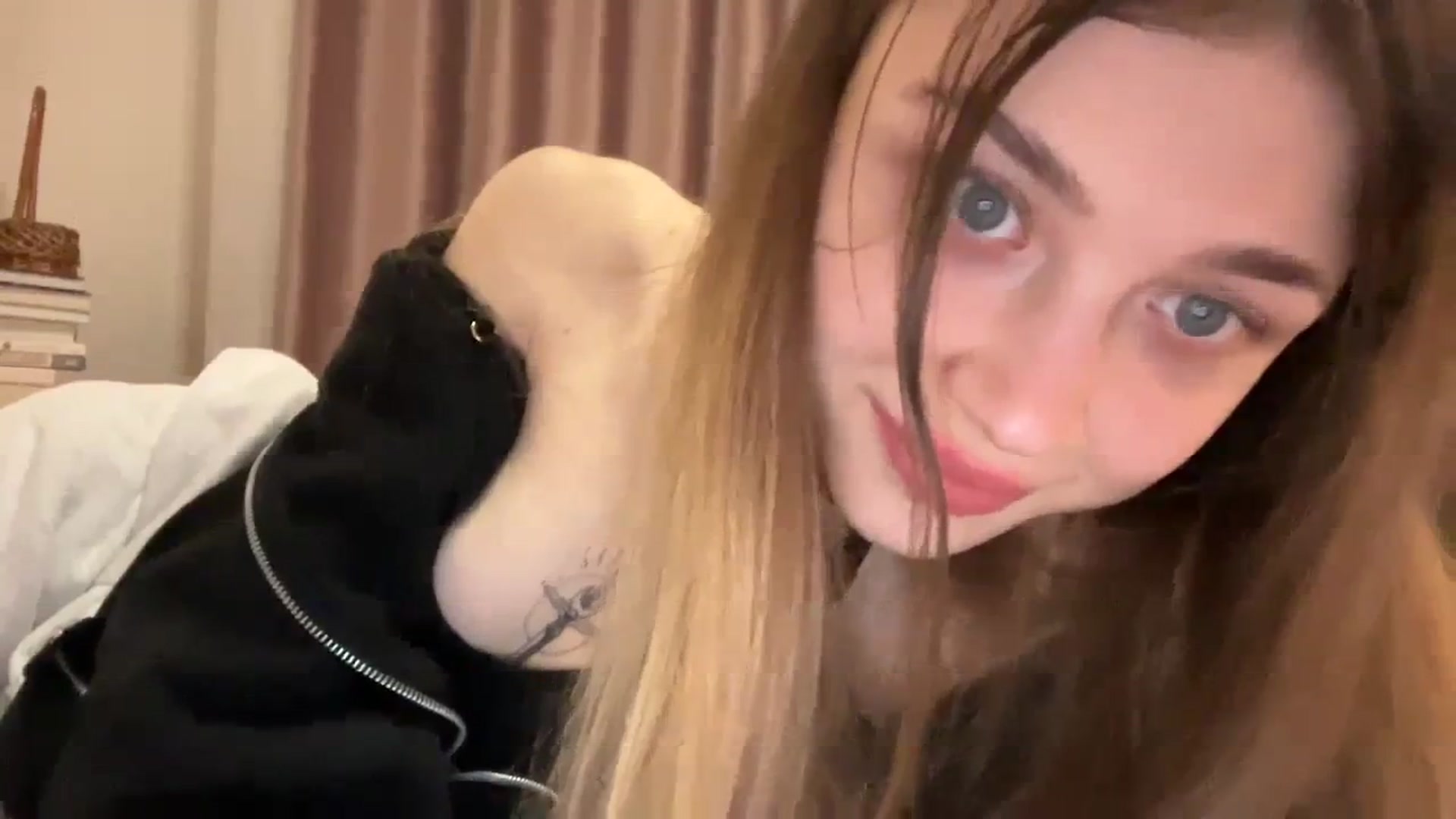 Gallery image thumbnail from Coconut_dream's myfreecams stream on, 01/24/2024, 21:02 image 11 of 20