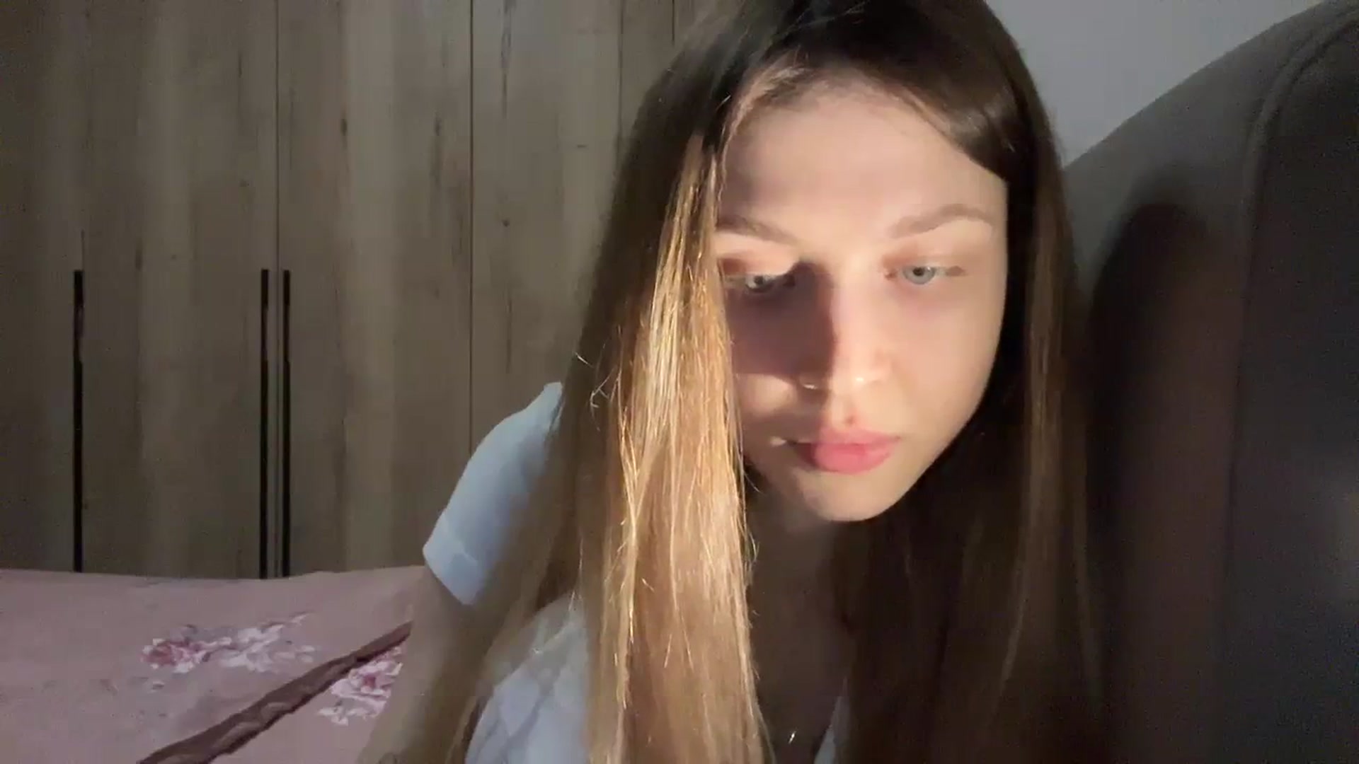 Gallery image thumbnail from Coconut_dream's myfreecams stream on, 01/27/2024, 22:22 image 19 of 20