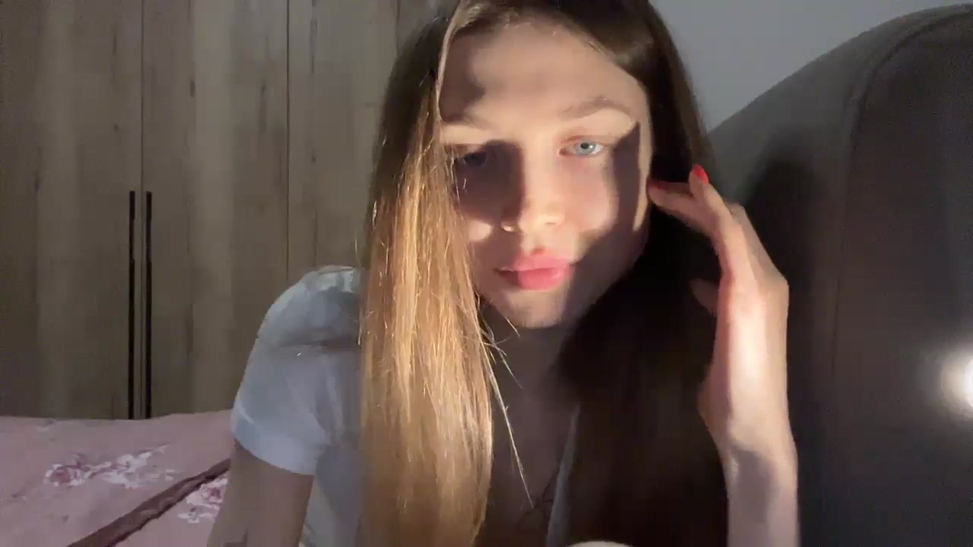 Gallery image thumbnail from Coconut_dream's myfreecams stream on, 01/27/2024, 22:22 image 4 of 20